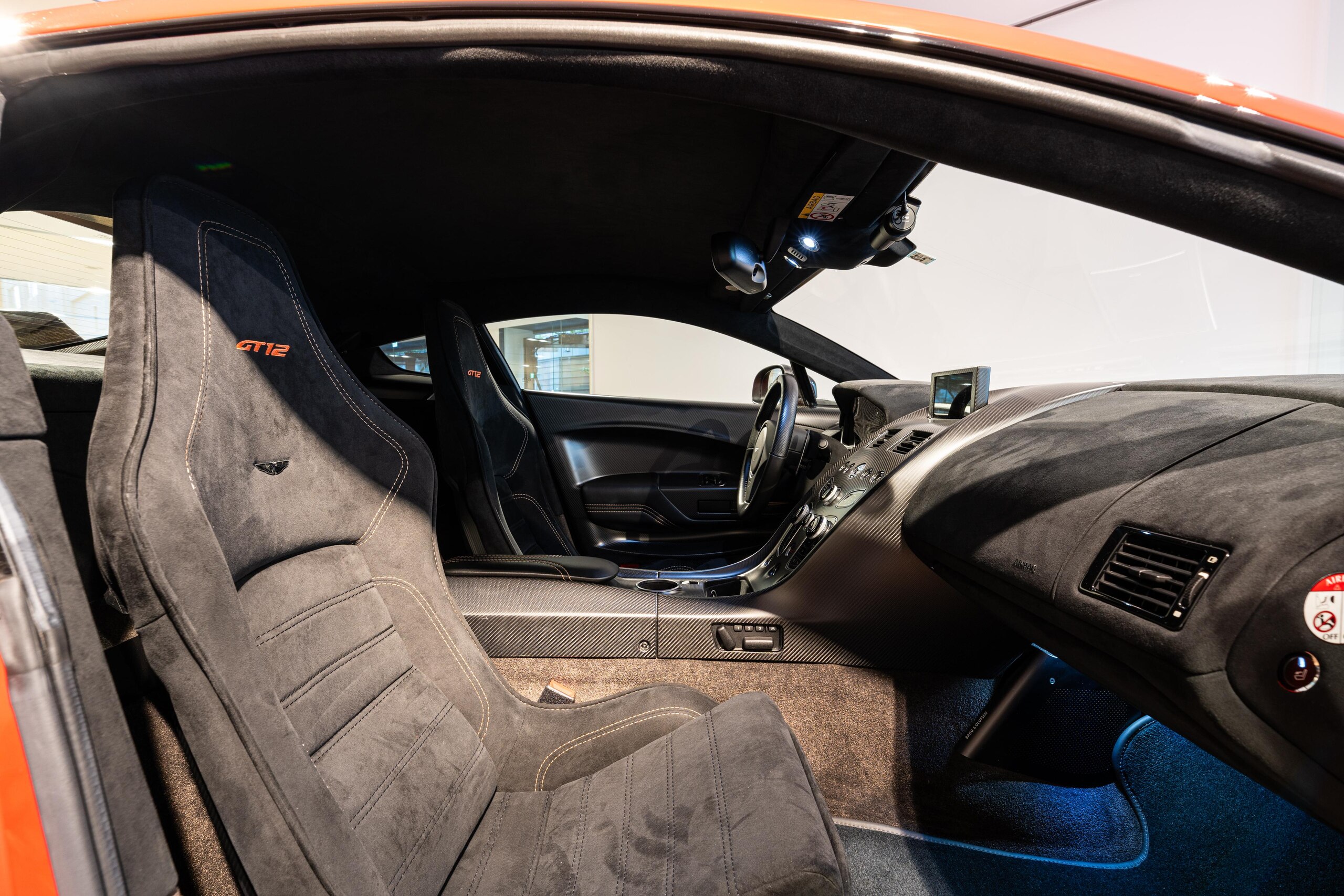 2015 Aston Martin Vantage GT12 — Photo 16 / 19