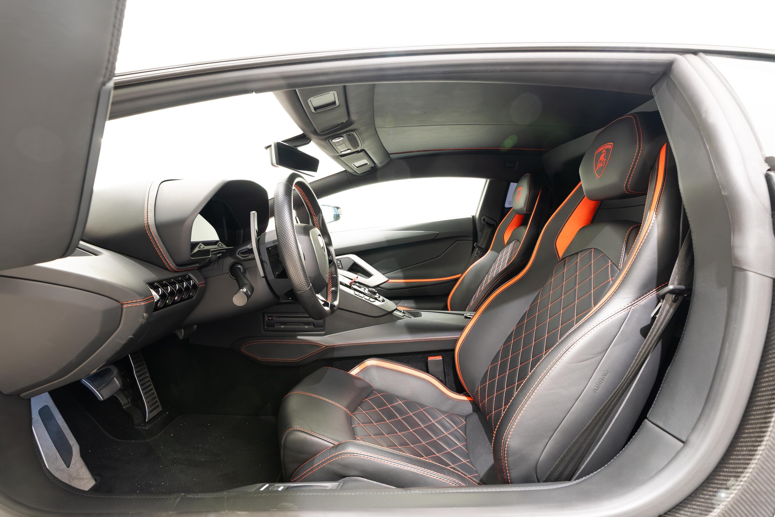 2018 Lamborghini Aventador S — Photo 15 / 26