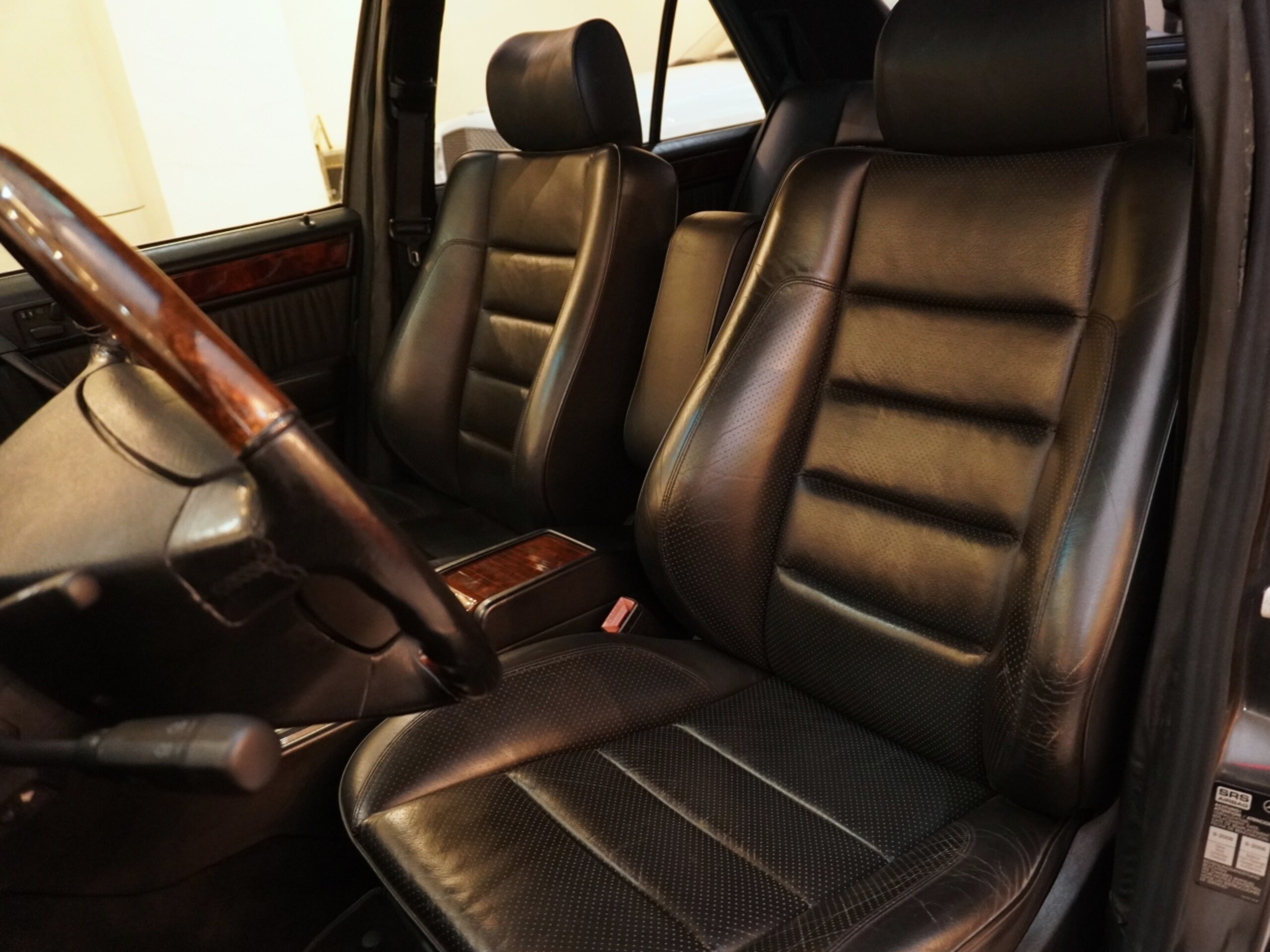 1994 Mercedes Benz E60 AMG — Photo 7 / 24
