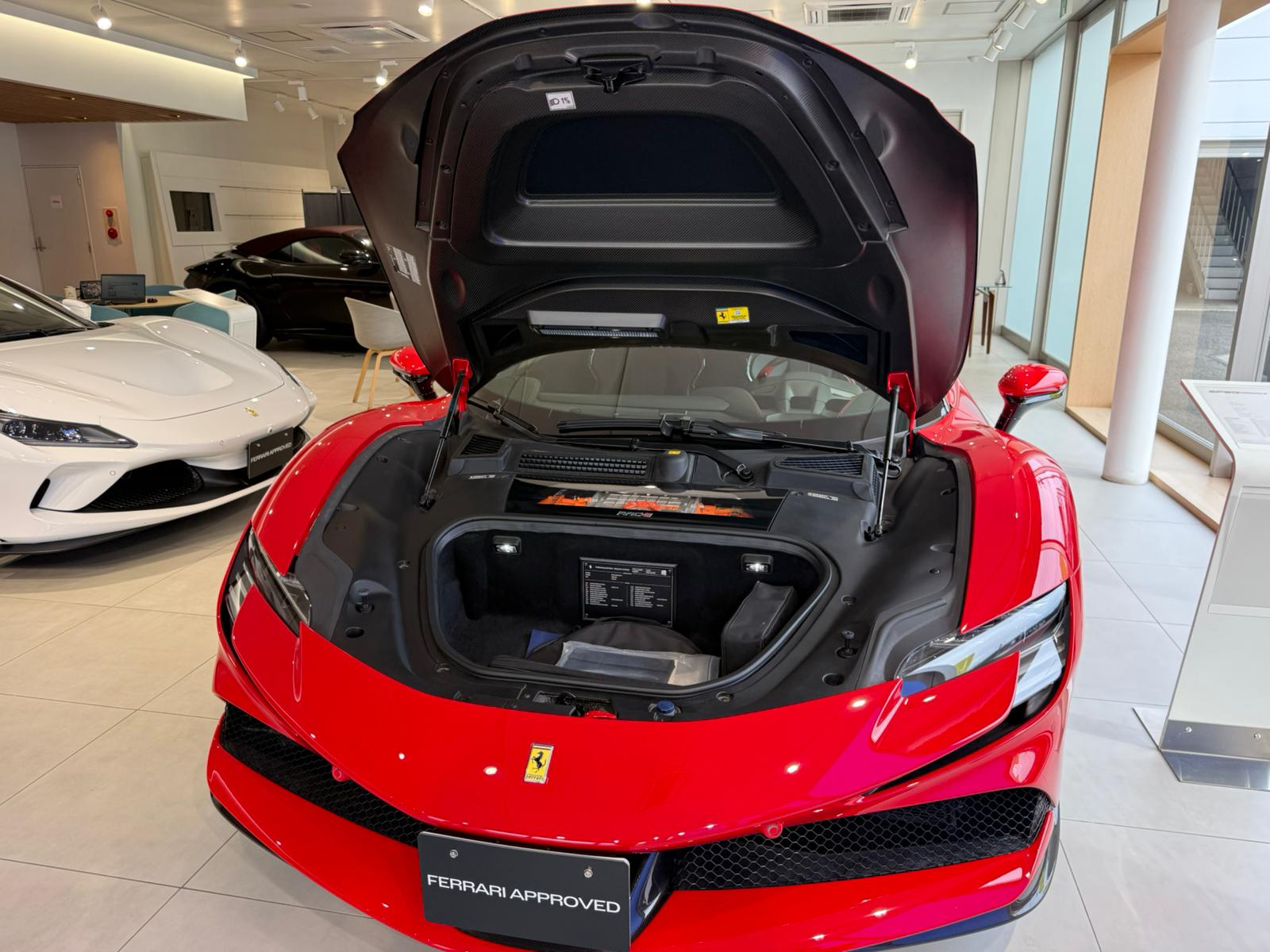 2021 Ferrari SF90 Stradale — Photo 15 / 16