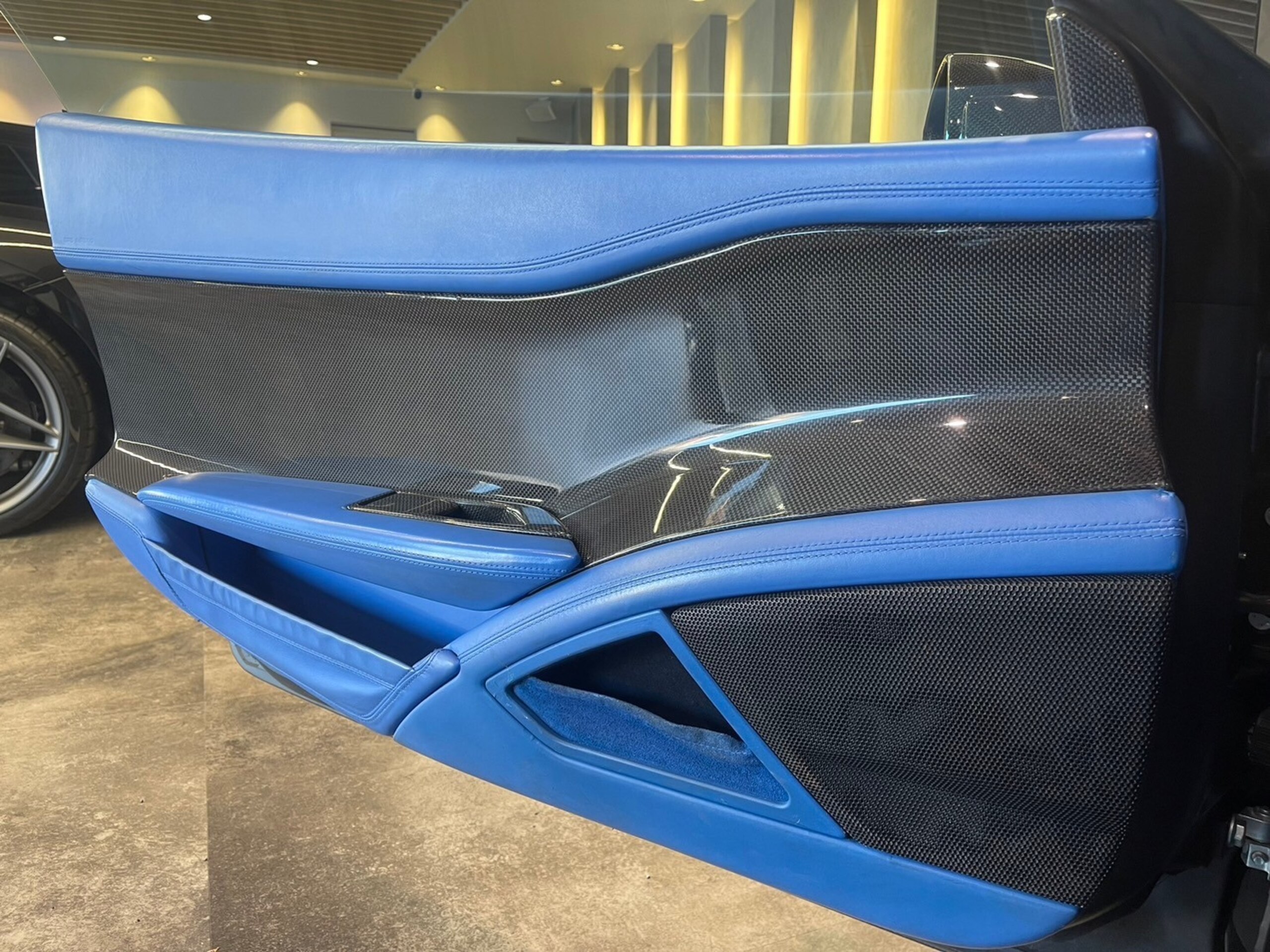 2010 Ferrari 458 Italia F1 DCT — Photo 14 / 21