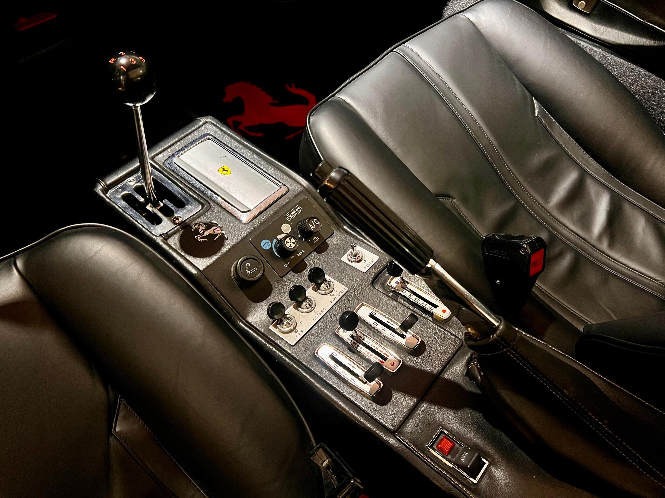 1980 Ferrari 308GTS — Photo 12 / 17