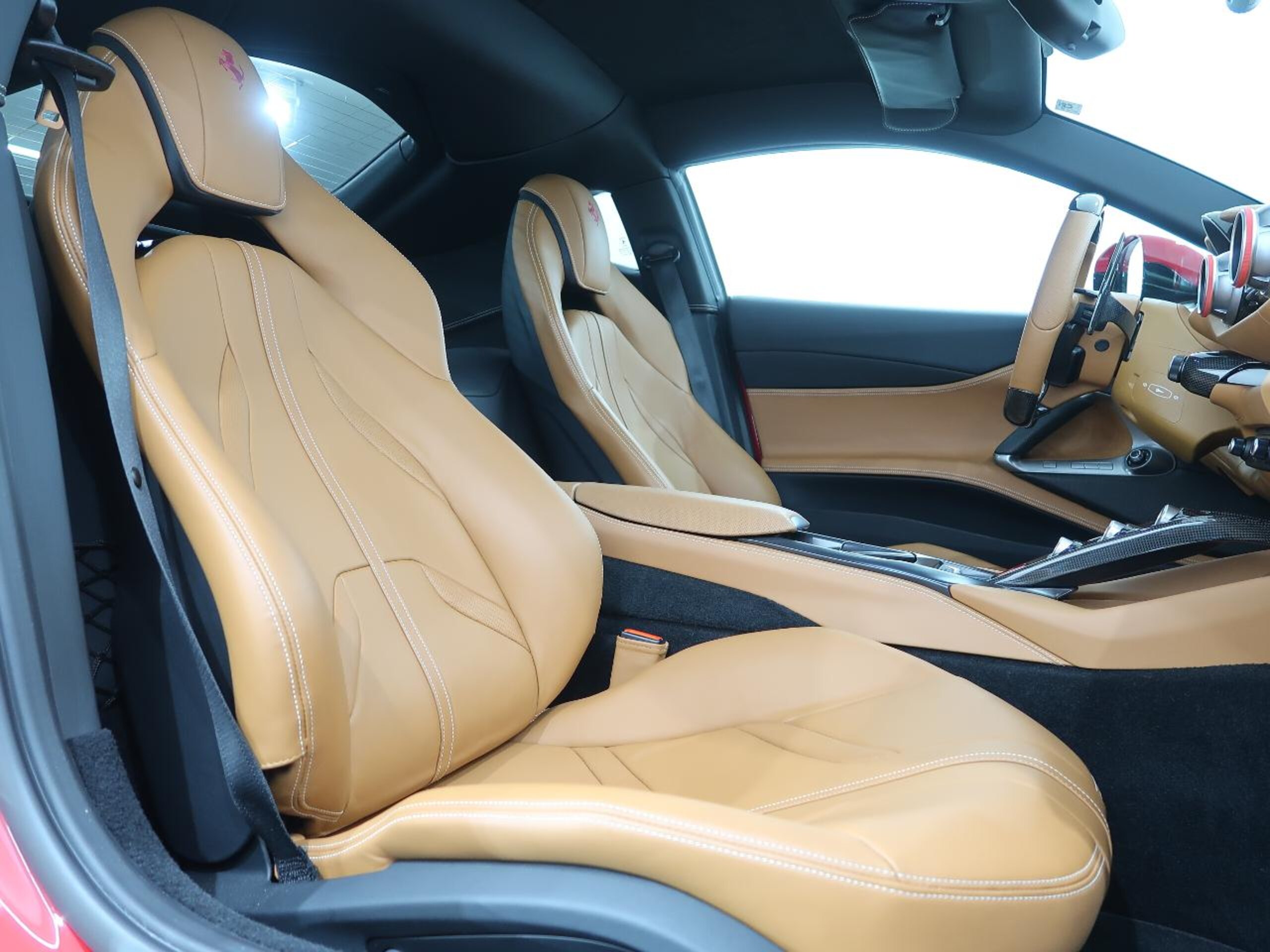2018 Ferrari 812 Superfast — Photo 14 / 51