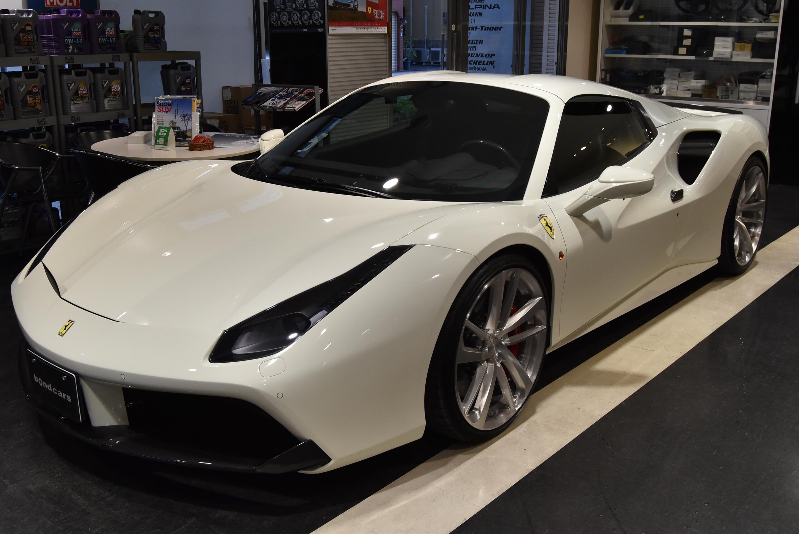2017 Ferrari 488 Spider — Photo 12 / 35