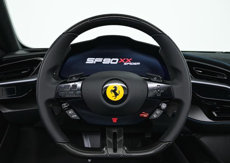 2025 Ferrari SF90 XX Spider — Photo 11 / 21