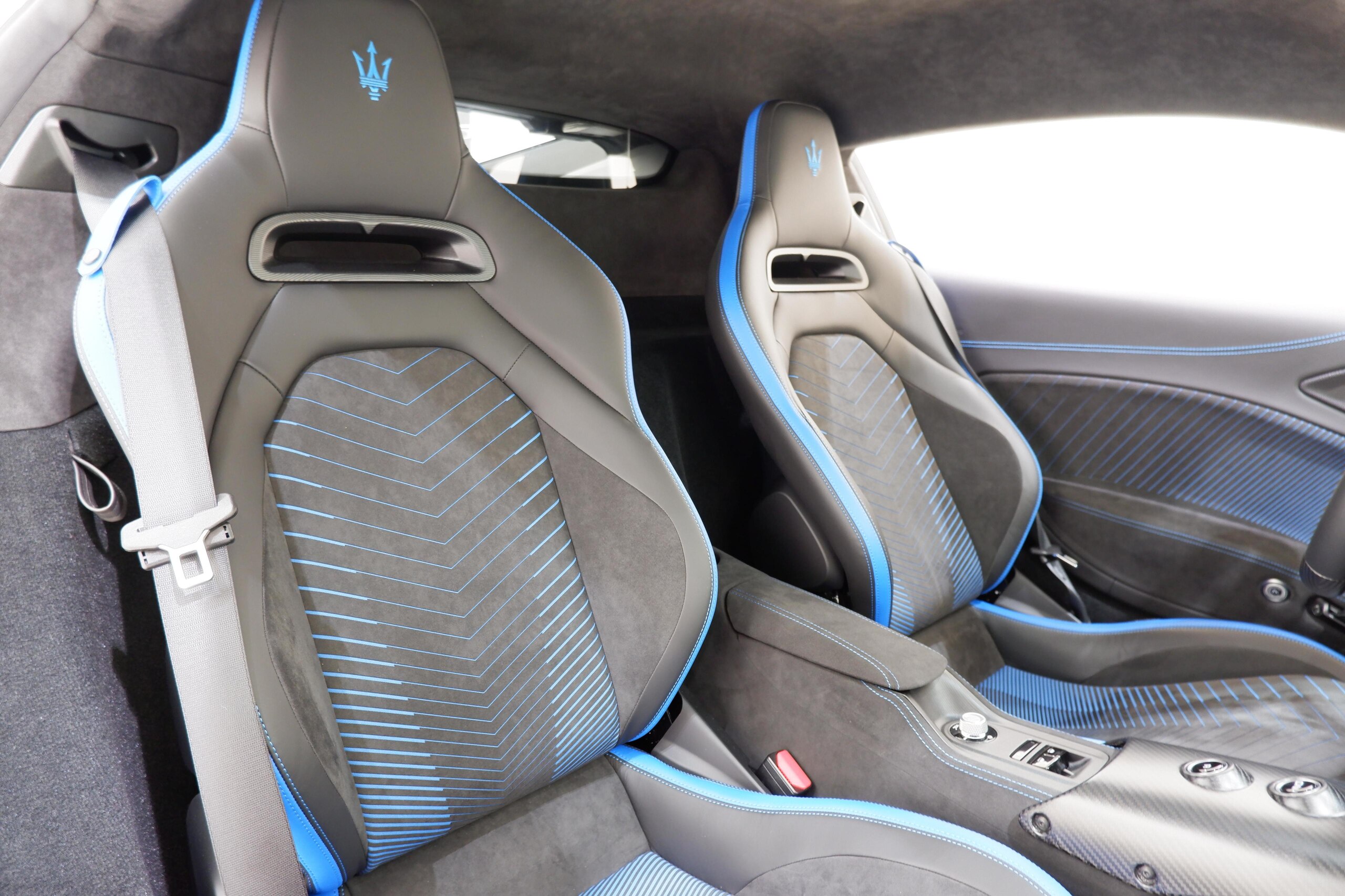 2022 Maserati MC20 — Photo 8 / 15