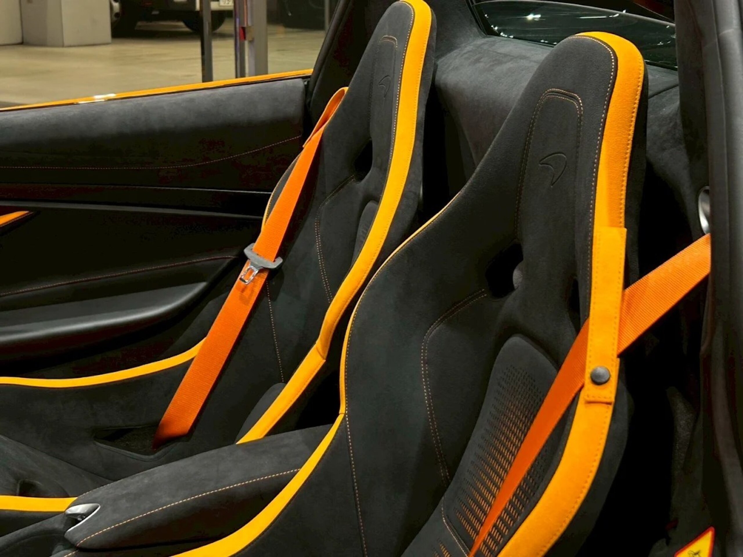 2024 McLaren 750S Spider — Photo 7 / 15