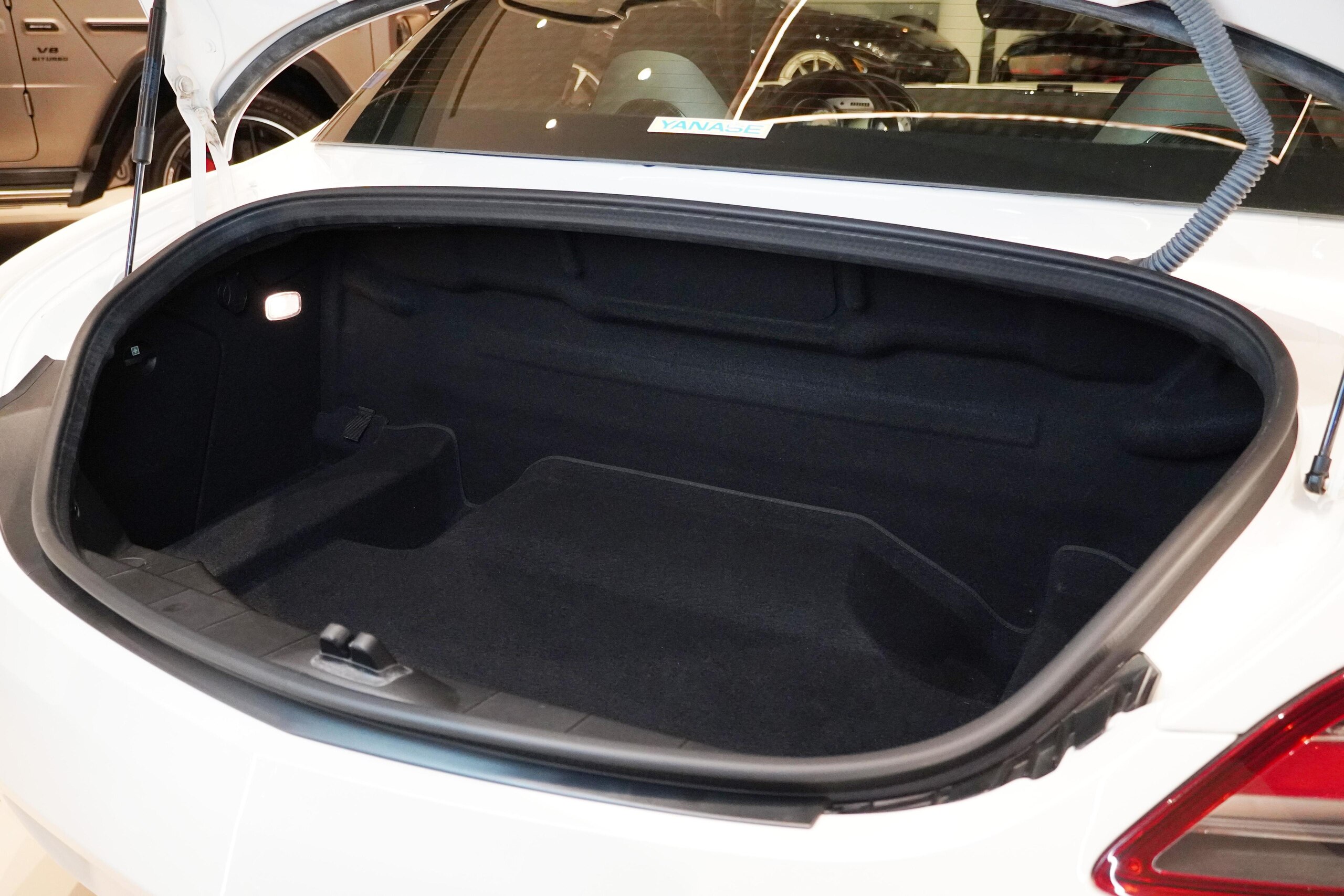 2010 Mercedes Benz SLS AMG — Photo 19 / 19