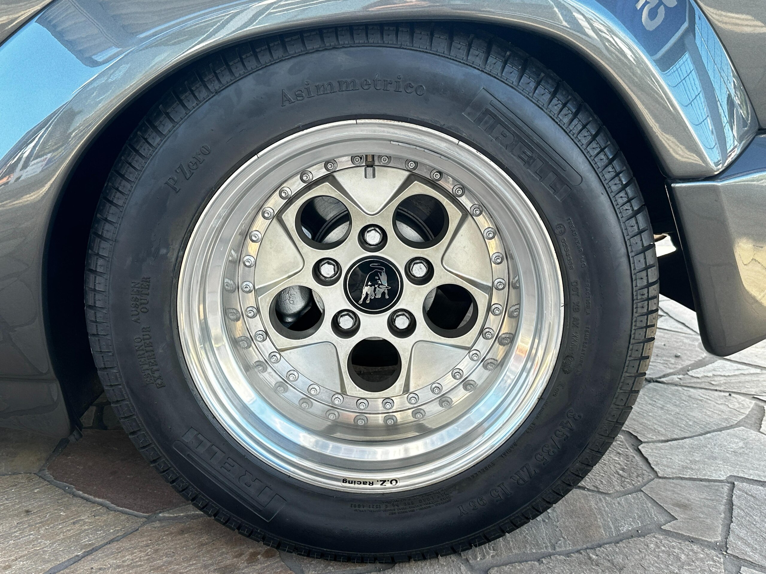 1993 Lamborghini Countach Anniversary Edition — Photo 15 / 16