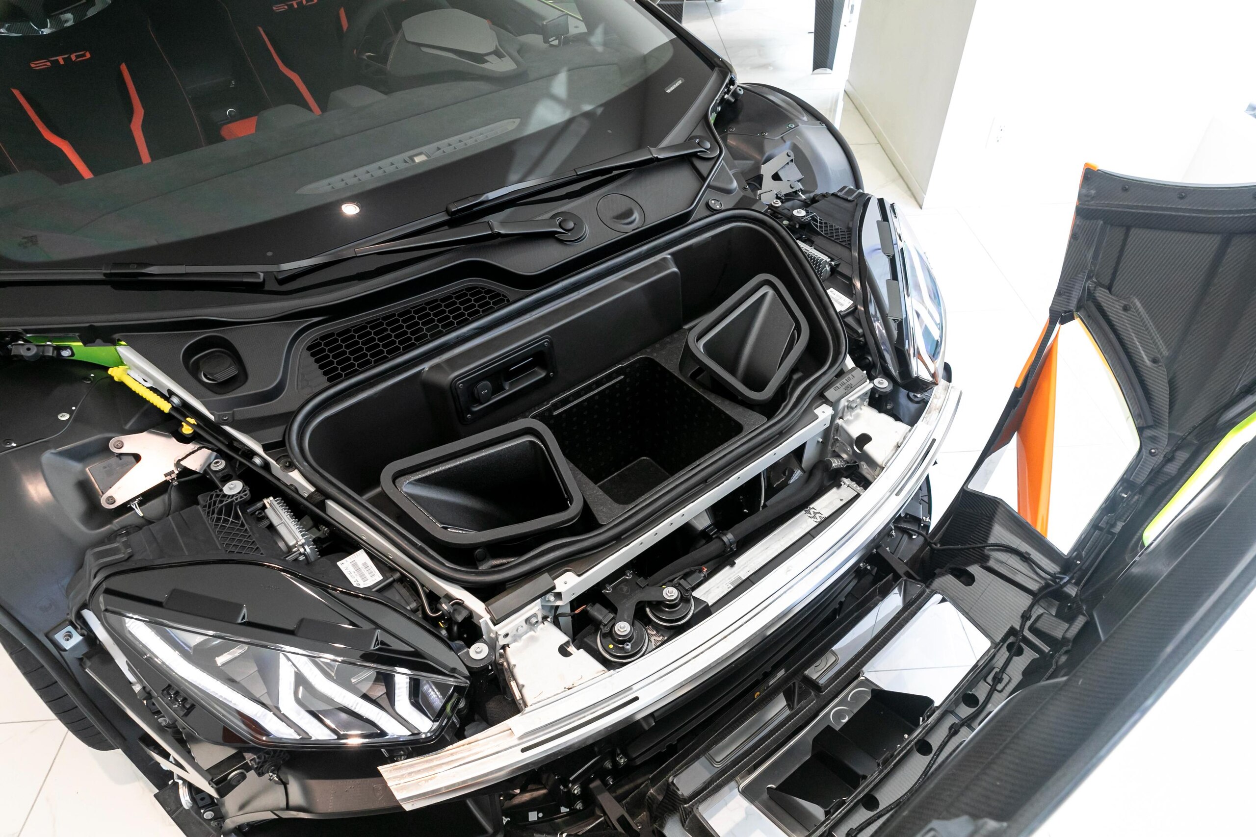 2023 Lamborghini Huracán STO — Photo 26 / 27