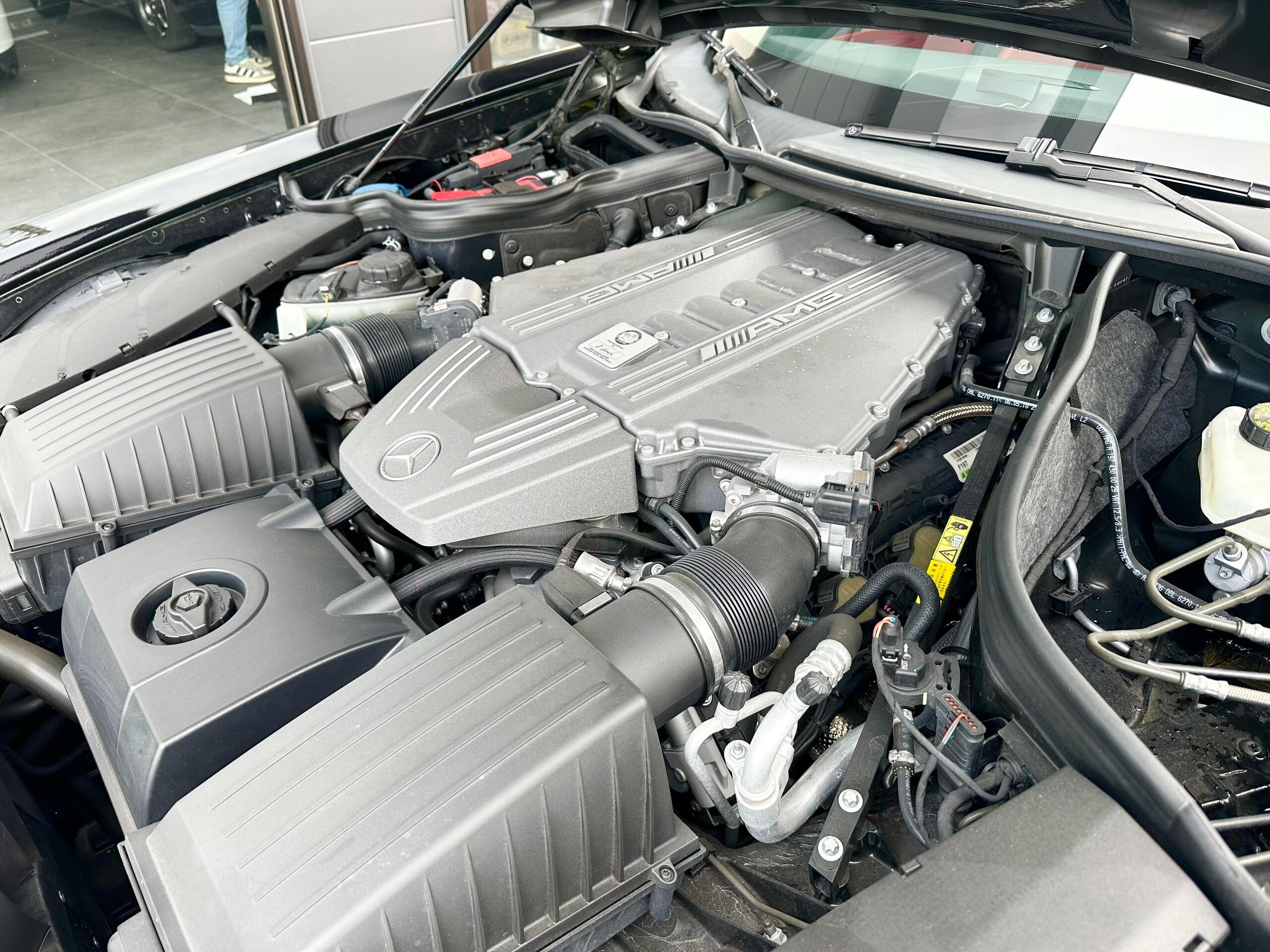 2010 Mercedes Benz SLS AMG — Photo 20 / 25