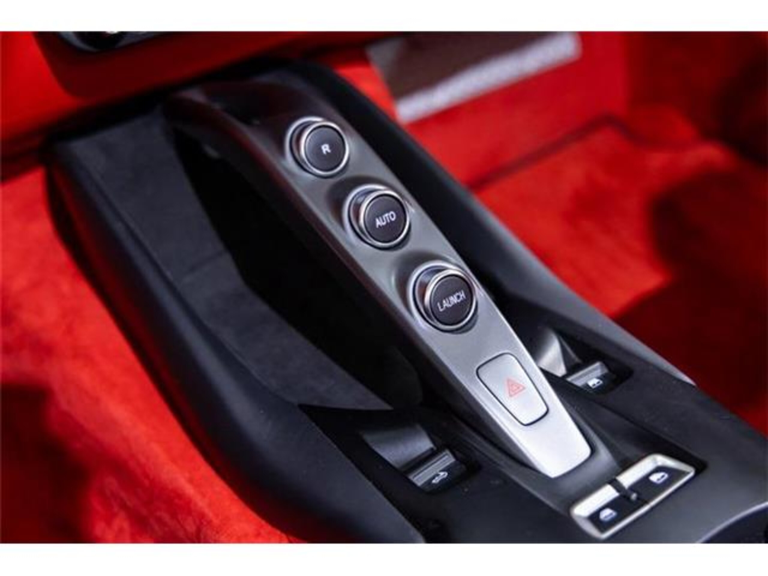 2020 Ferrari 812GTS — Photo 8 / 18