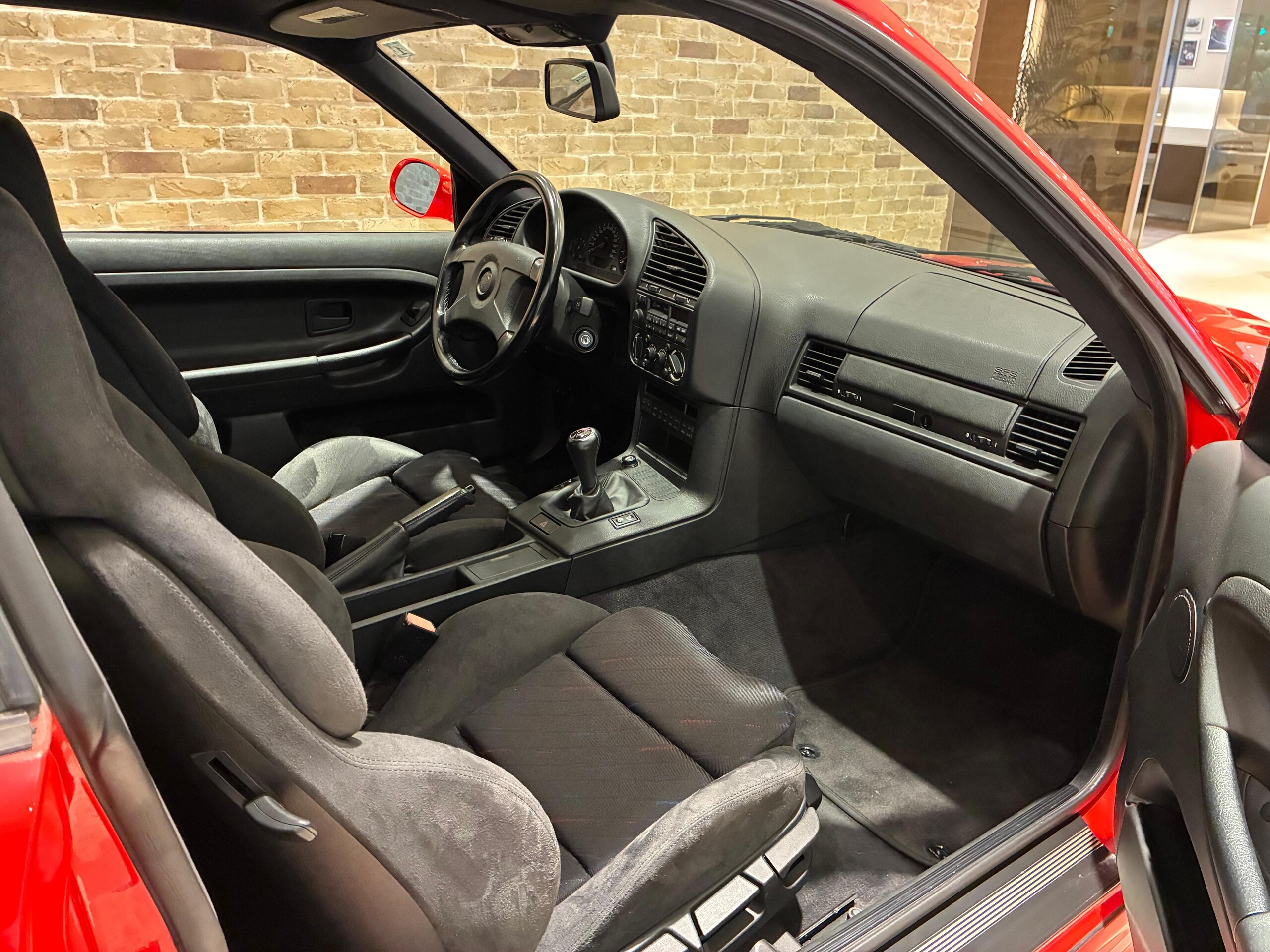 1994 BMW M3 Coupe — Photo 10 / 17