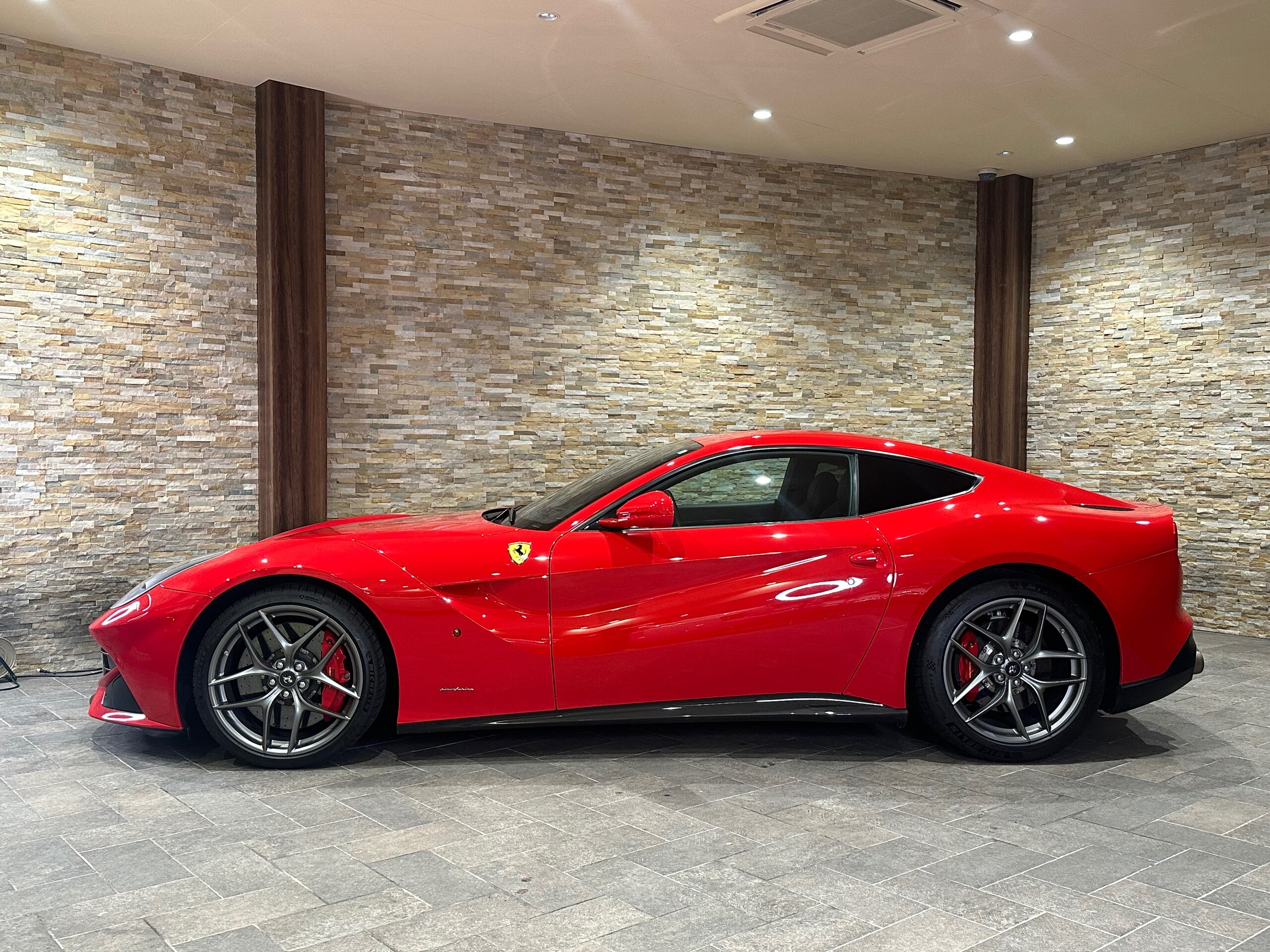 2013 Ferrari F12 Berlinetta — Photo 6 / 19