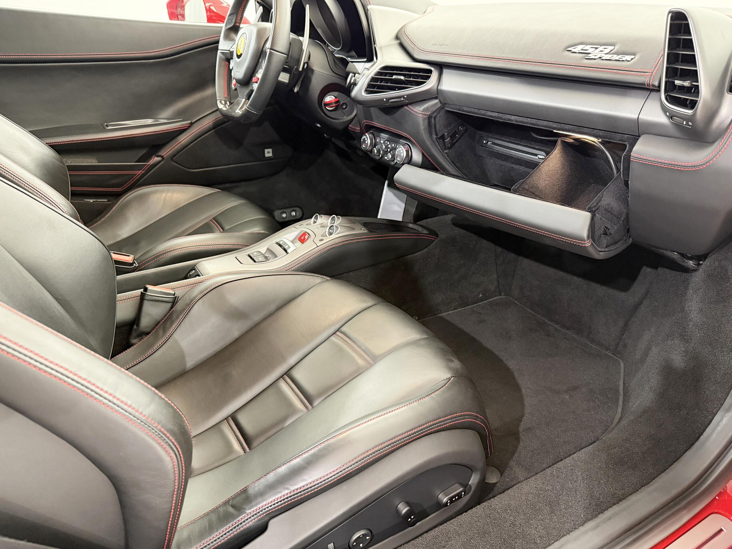 2015 Ferrari 458 Spider — Photo 27 / 37
