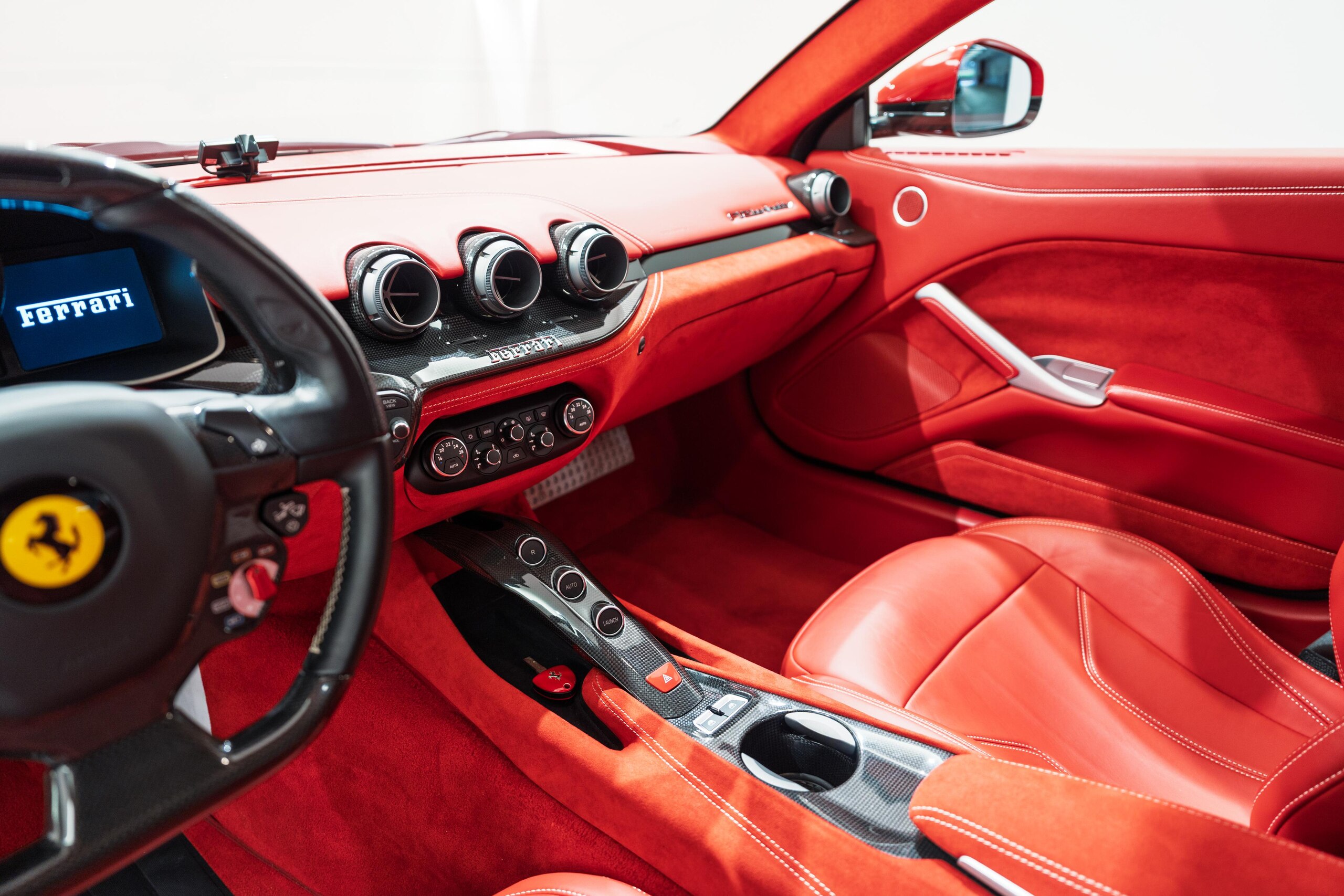 2013 Ferrari F12 Berlinetta — Photo 6 / 16