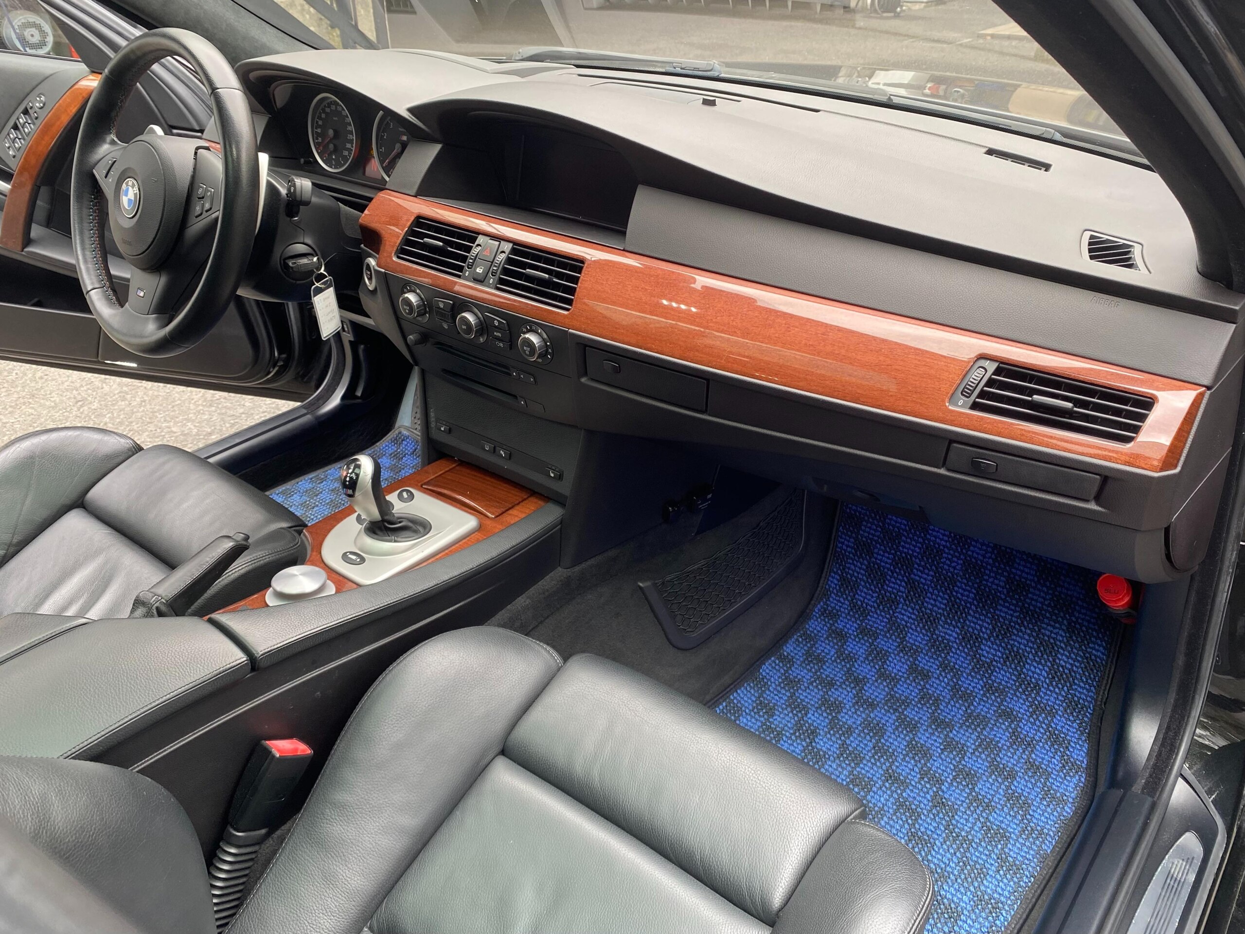 2006 BMW M5 — Photo 17 / 27