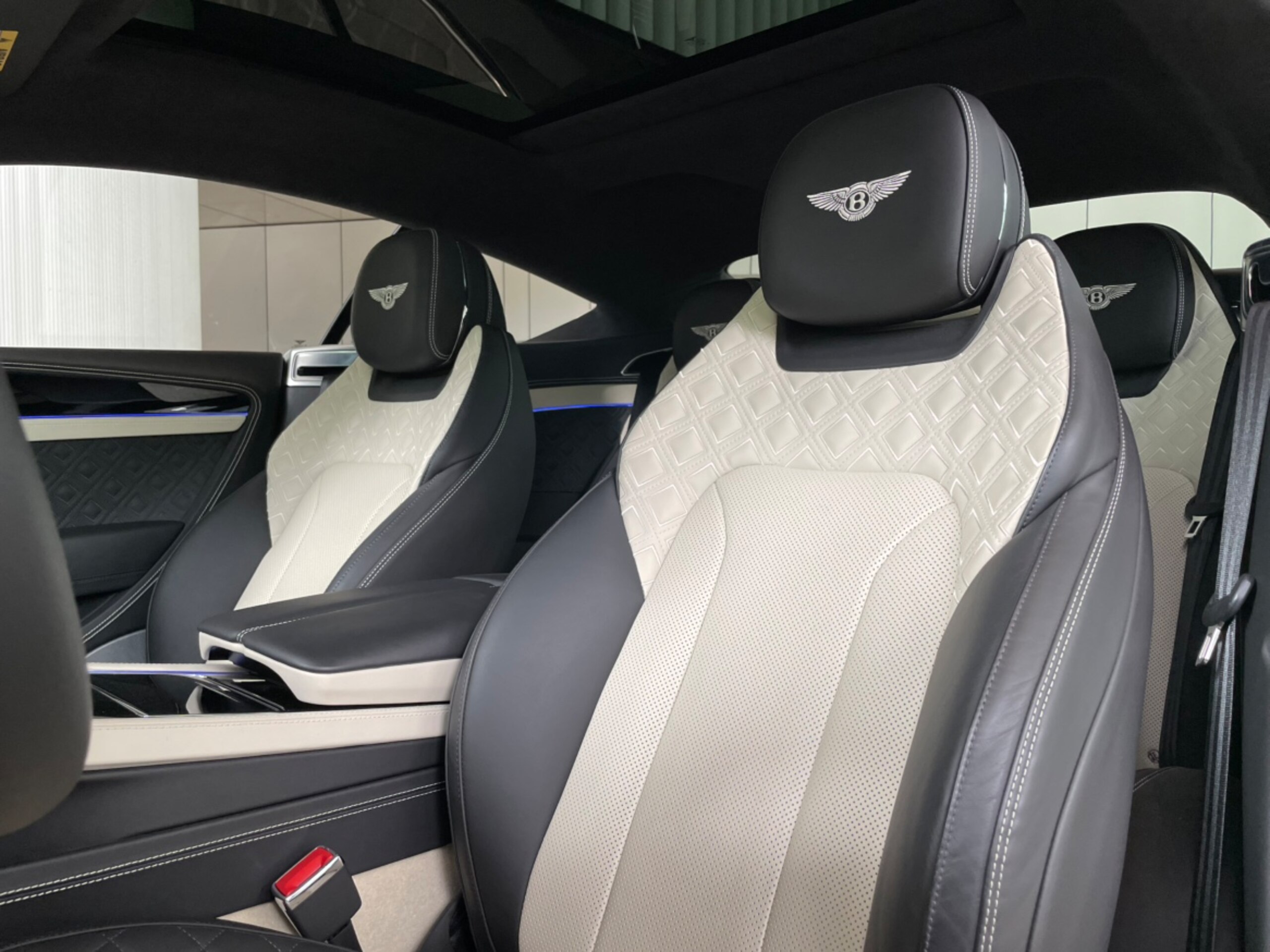 2023 Bentley Continental GT 4.0 — Photo 9 / 23