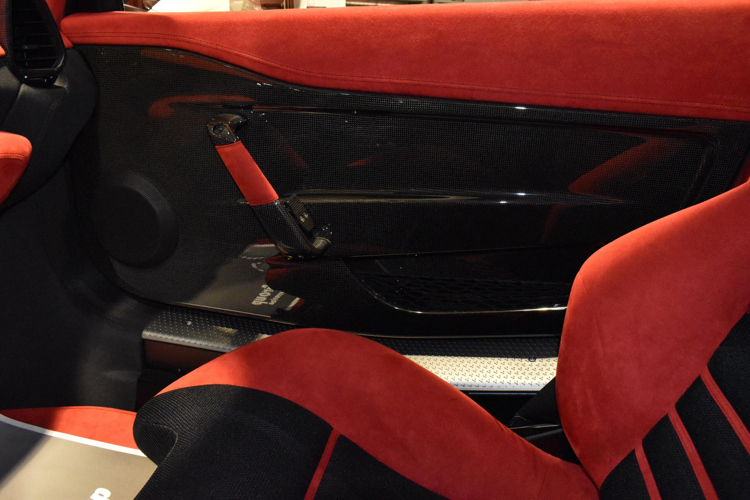 2015 Ferrari 458 Speciale — Photo 12 / 16