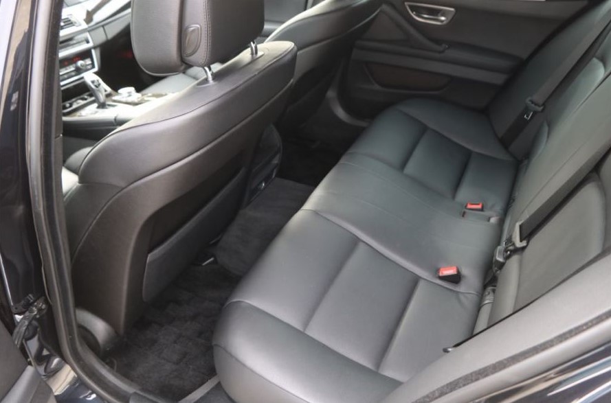 2011 BMW 535i M Sport — Photo 7 / 8