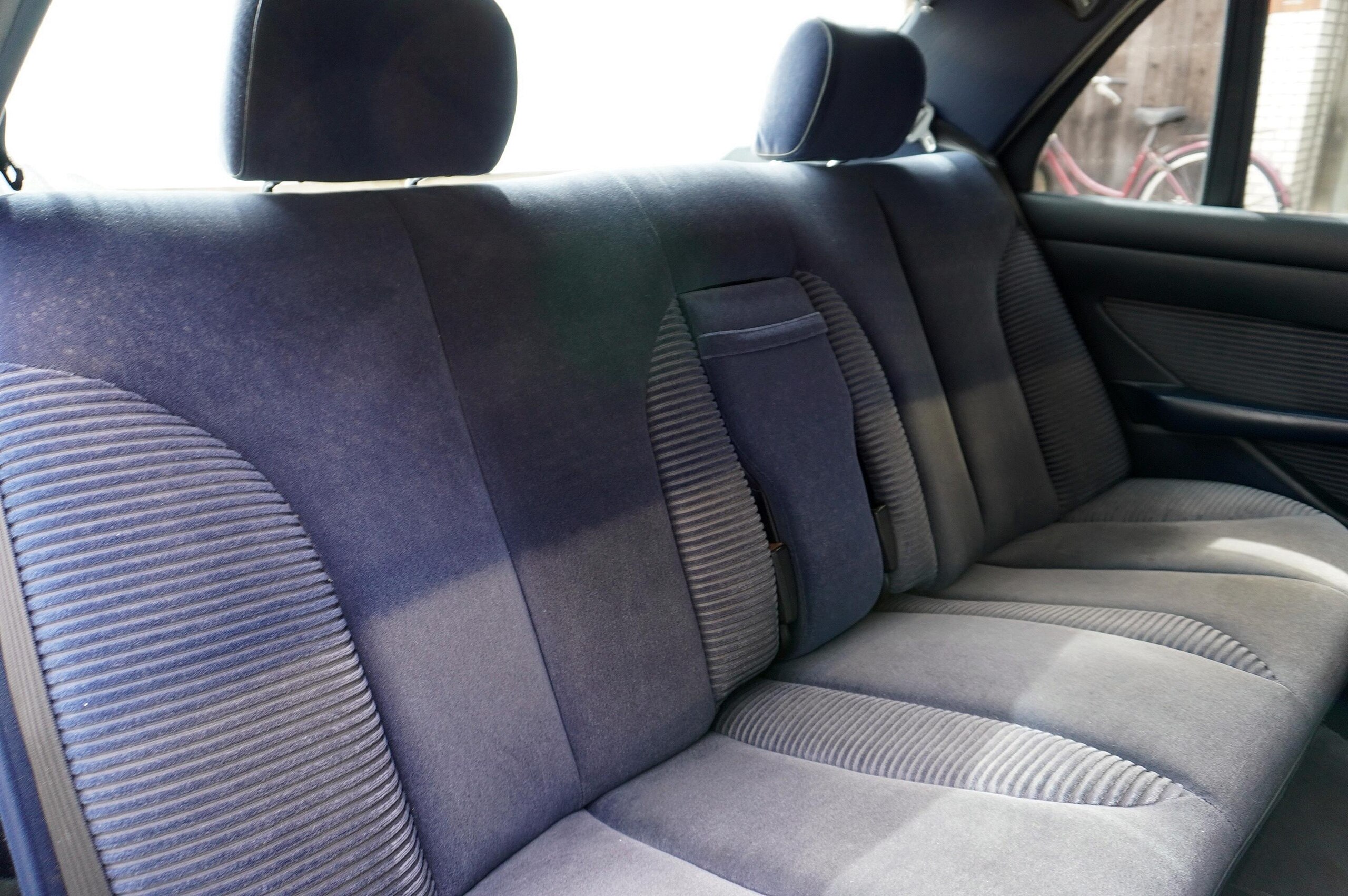 1987 Mercedes Benz 560SEL — Photo 13 / 14