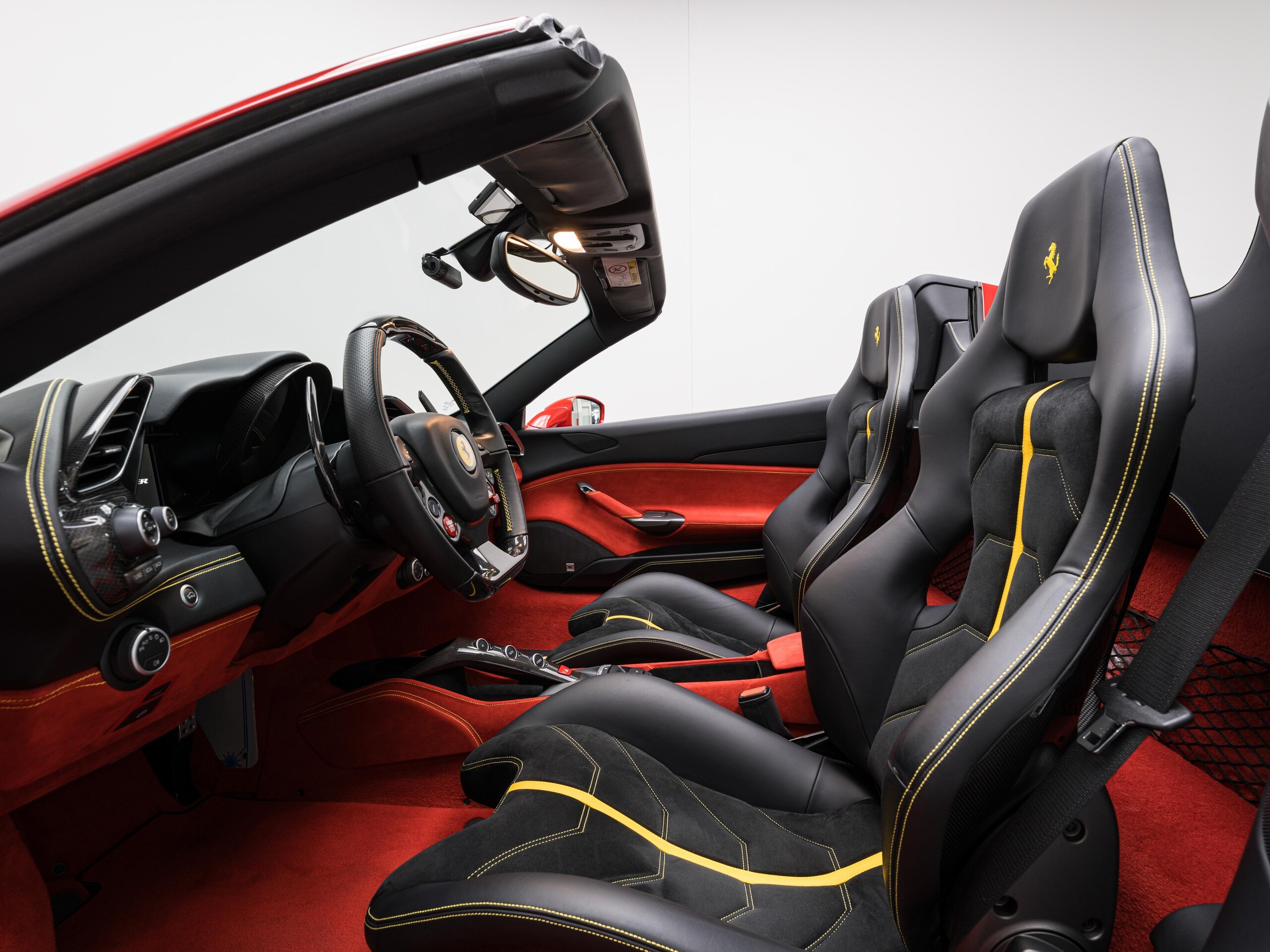 2016 Ferrari 488 Spider — Photo 10 / 30