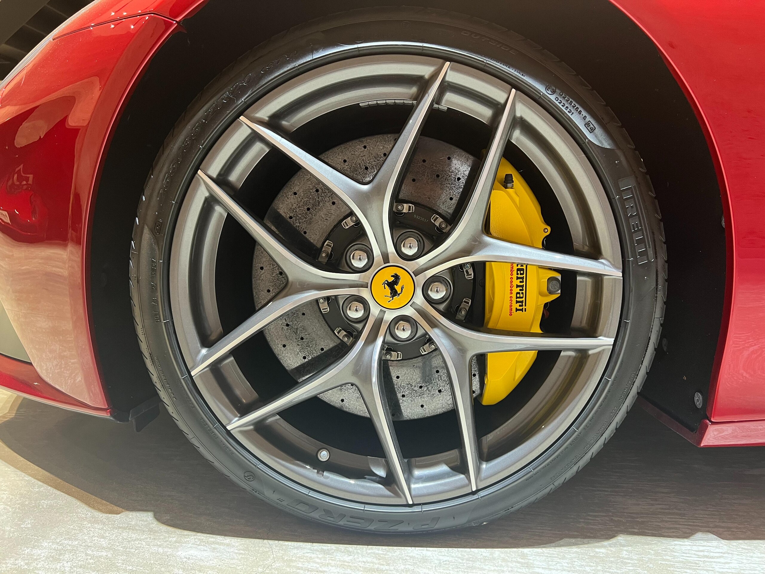 2015 Ferrari F12 Berlinetta — Photo 13 / 15