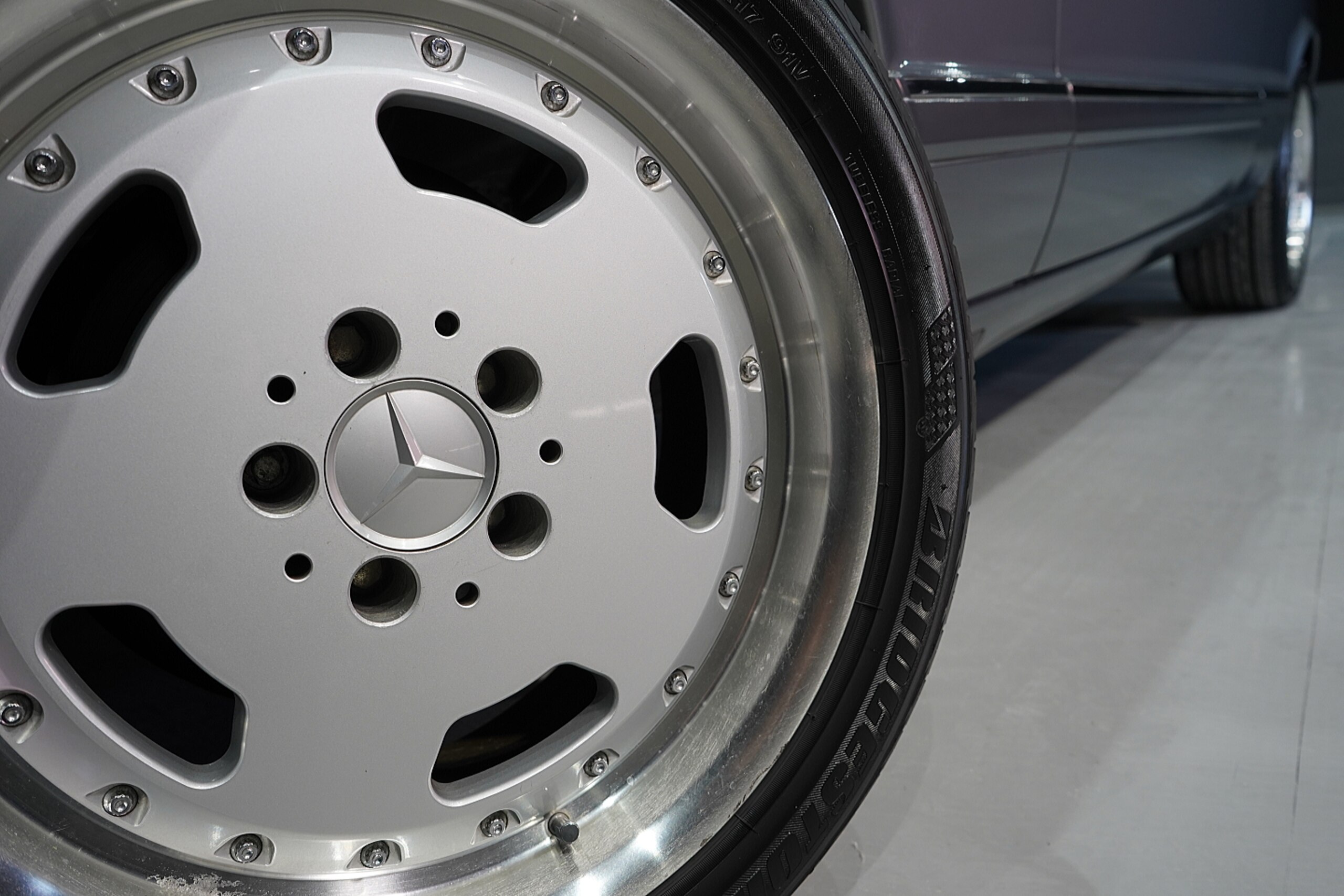 1989 Mercedes Benz 560SEC — Photo 21 / 23