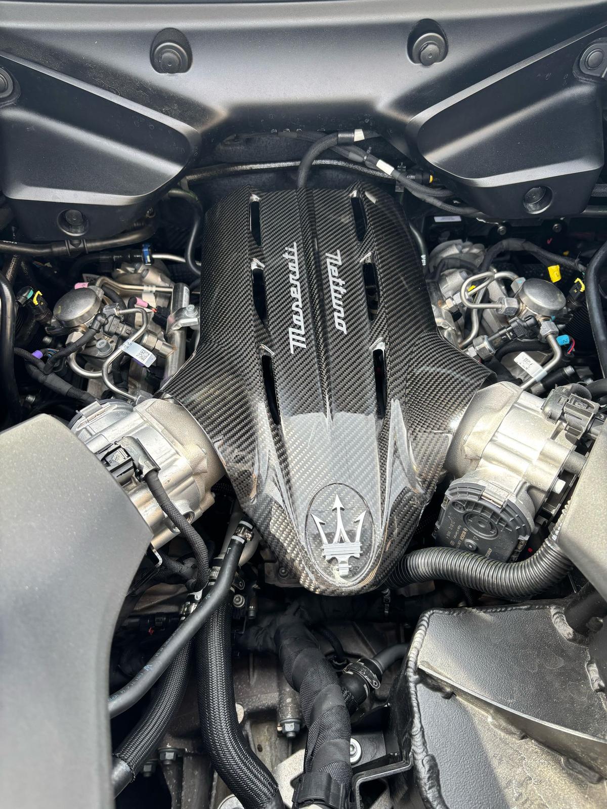 2022 Maserati MC20 — Photo 14 / 15