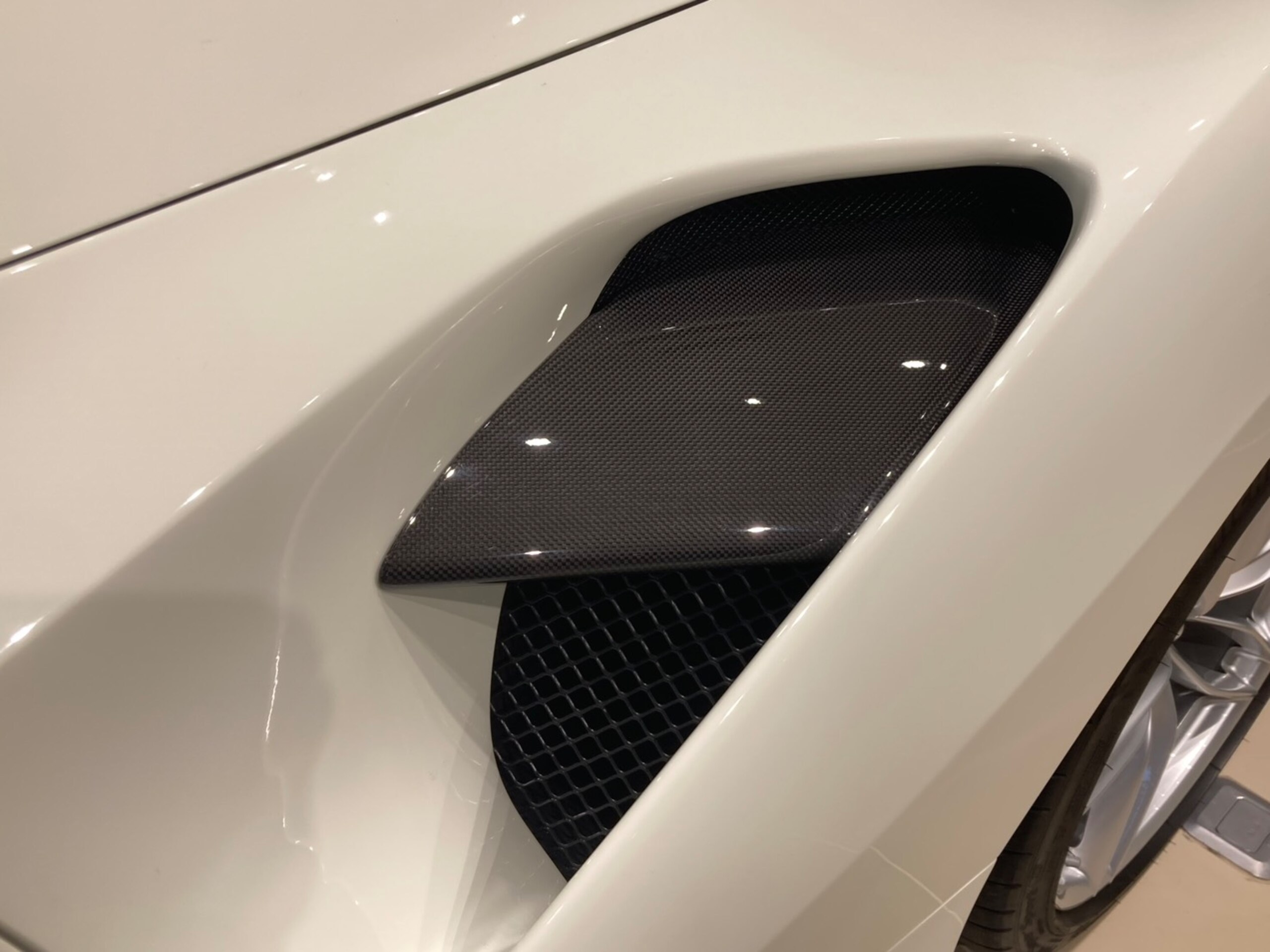 2016 Ferrari 488 Spider — Photo 13 / 35