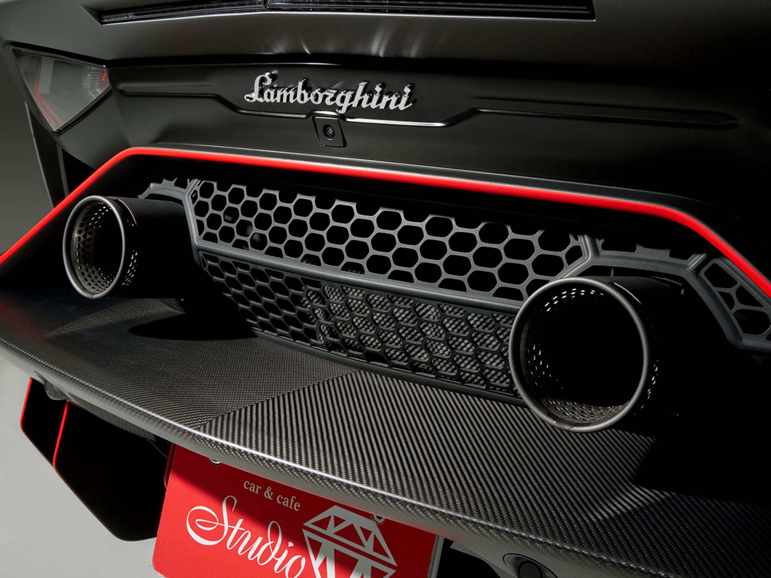 2020 Lamborghini Aventador SVJ Roadster — Photo 8 / 20