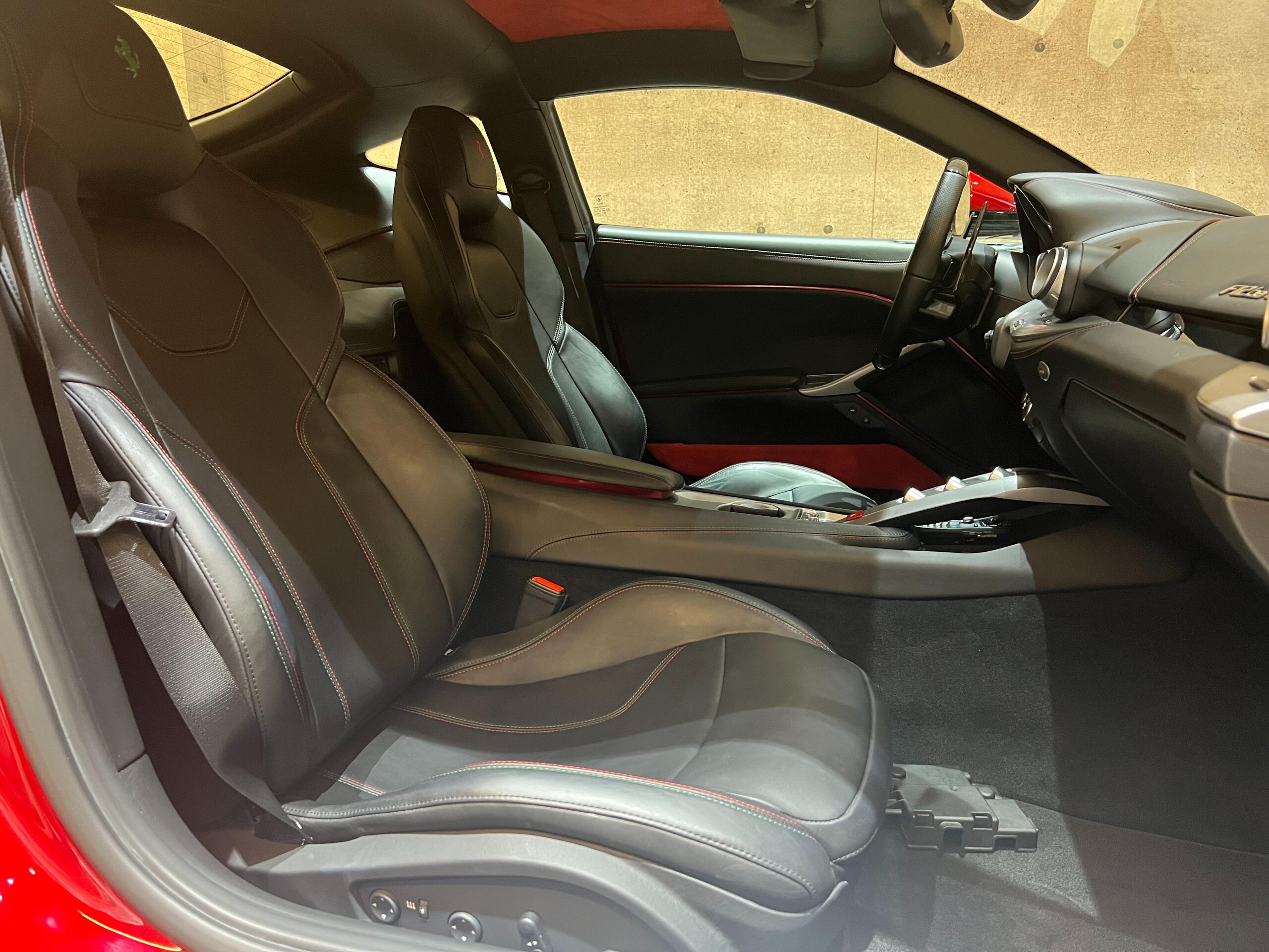 2015 Ferrari F12 Berlinetta — Photo 11 / 15