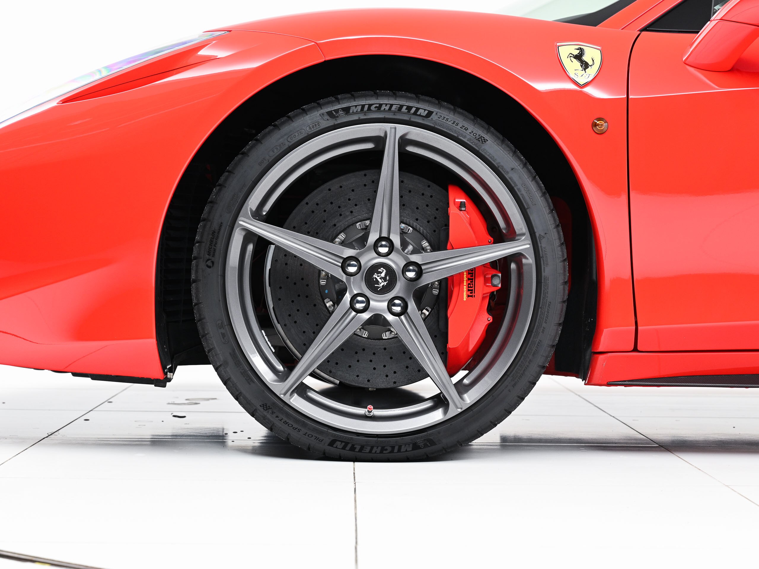 2014 Ferrari 458 Italia F1 DCT — Photo 18 / 20