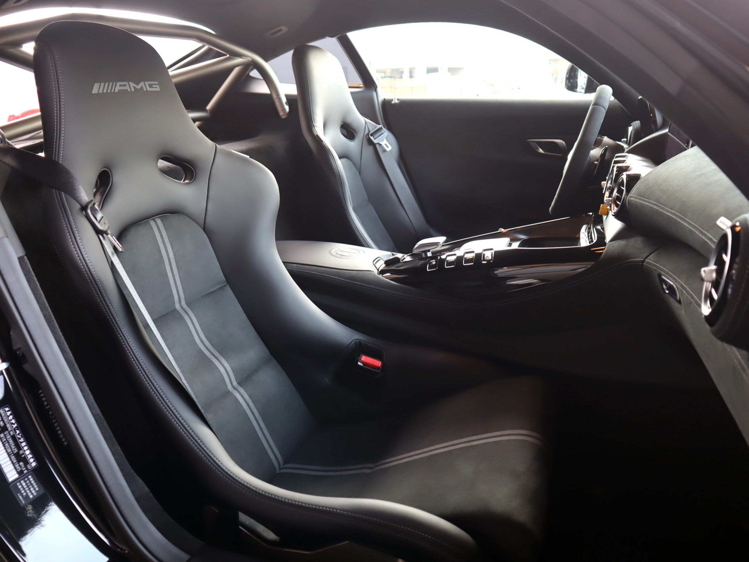 2022 Mercedes Benz AMG GT Black Series — Photo 8 / 13
