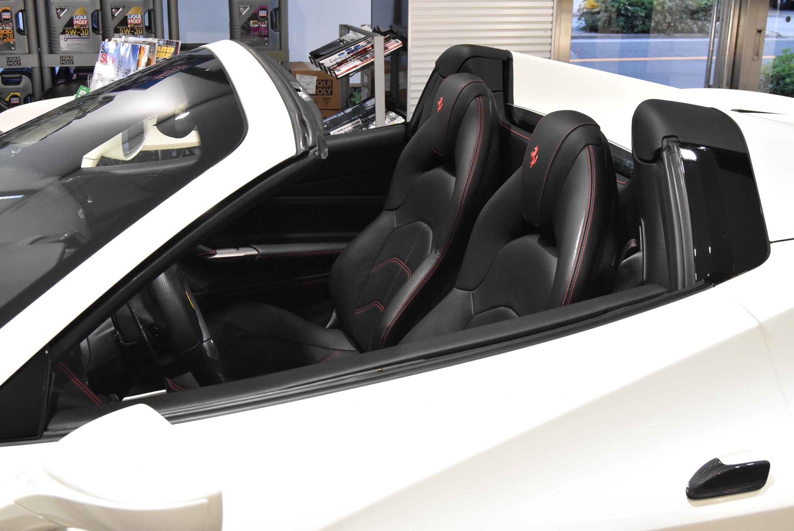 2017 Ferrari 488 Spider — Photo 15 / 35