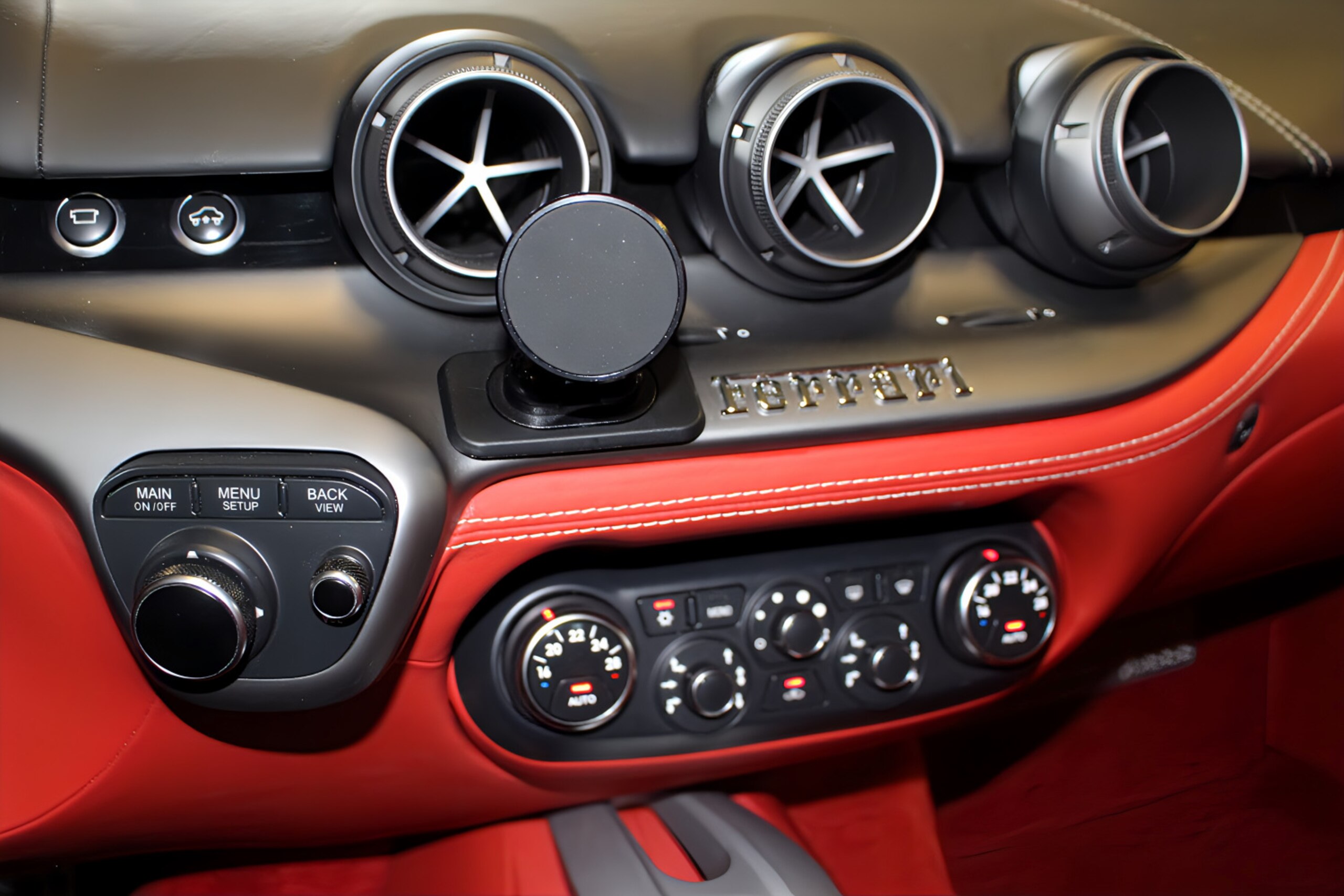 2013 Ferrari F12 Berlinetta — Photo 8 / 48