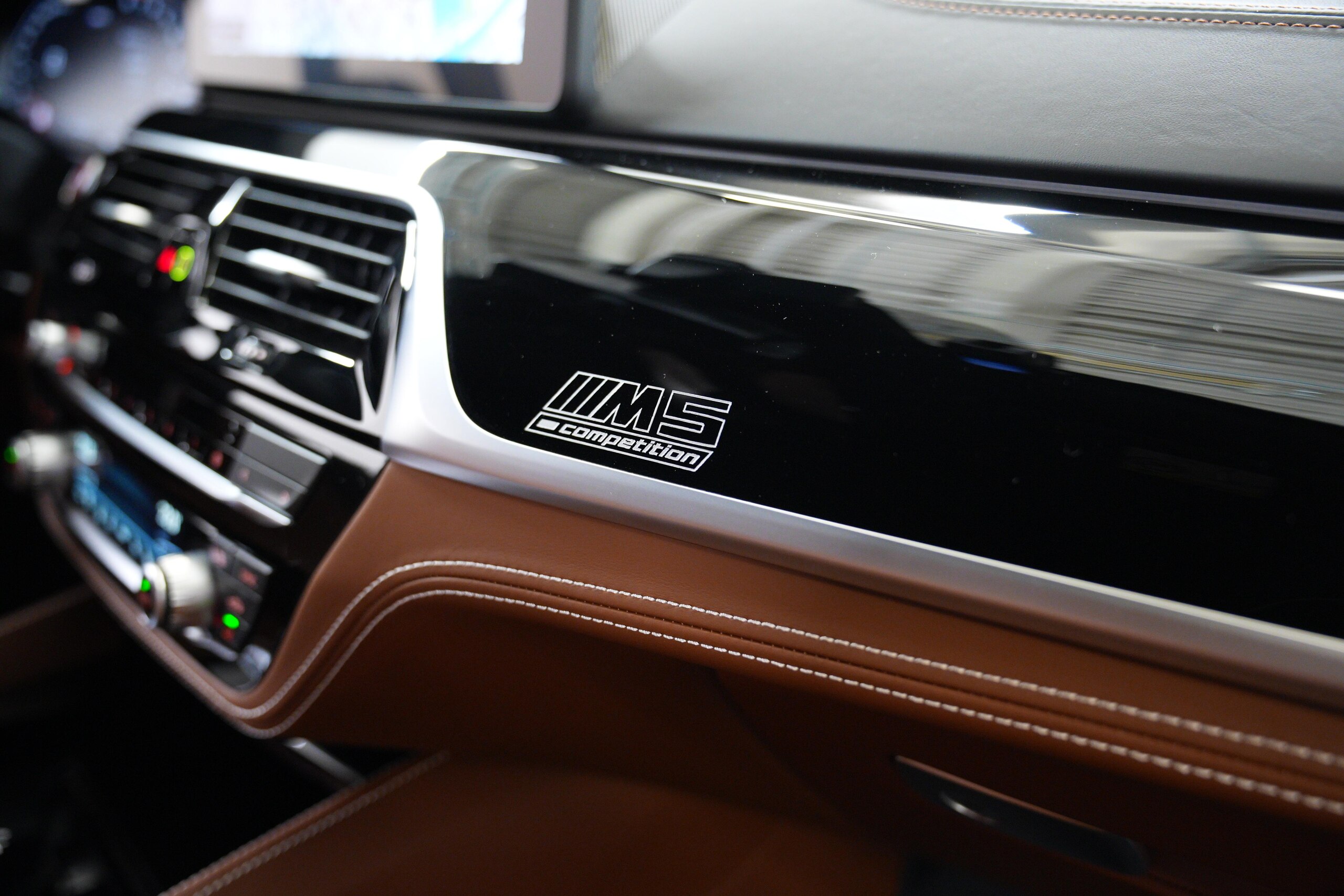 2023 BMW M5 Competition — Photo 11 / 53