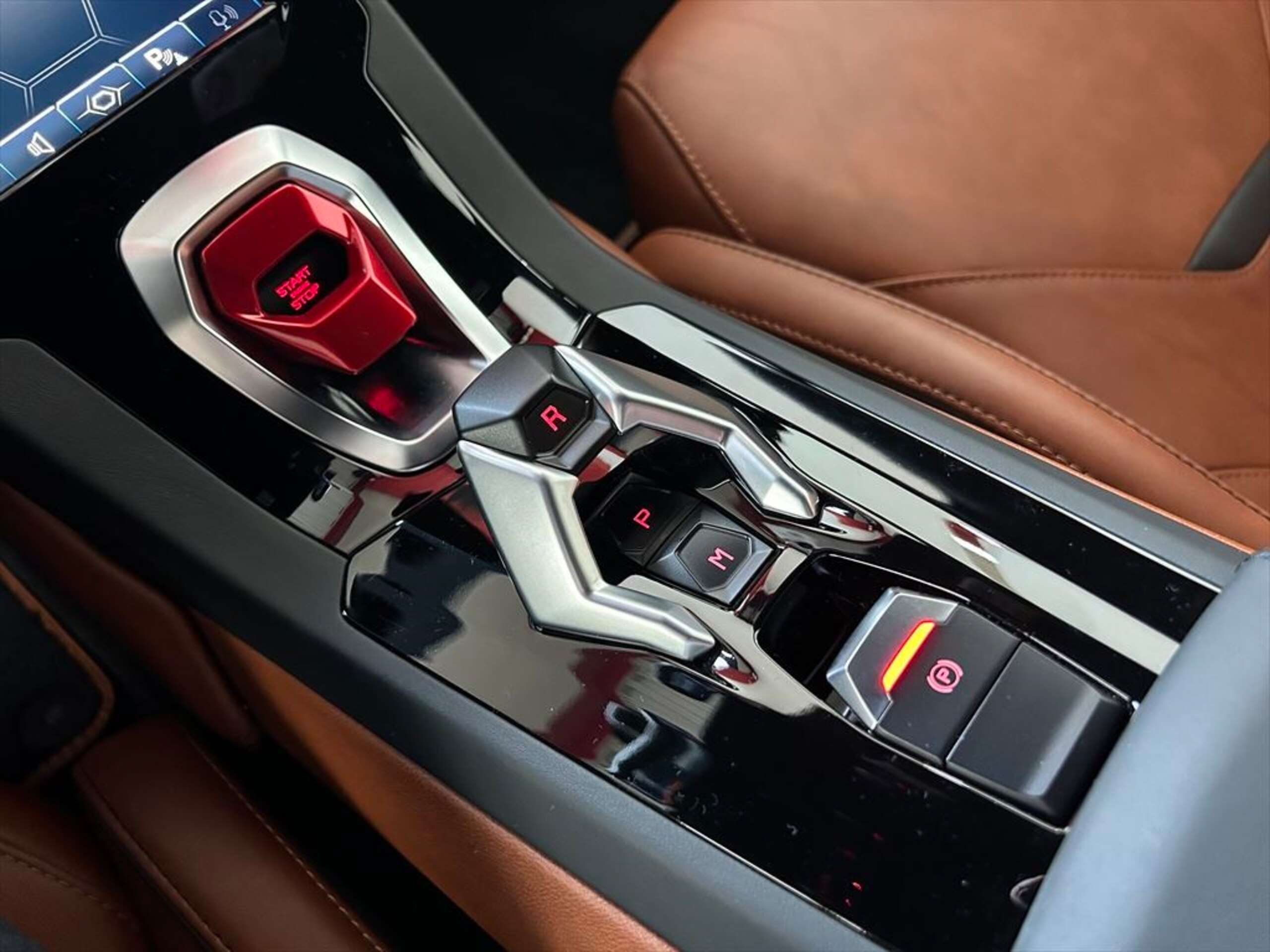 2020 Lamborghini Huracán EVO — Photo 15 / 22