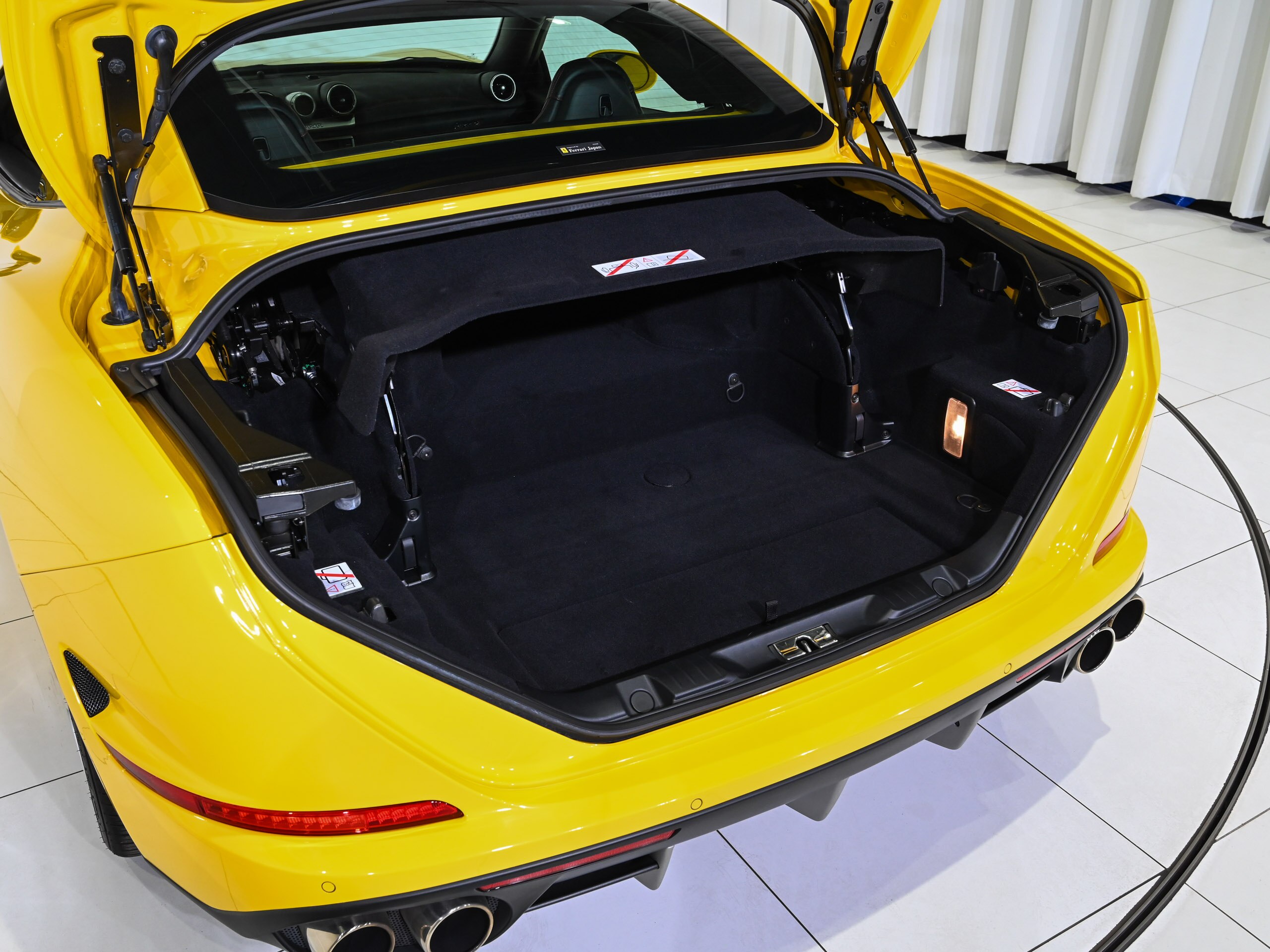 2016 Ferrari California T — Photo 23 / 23