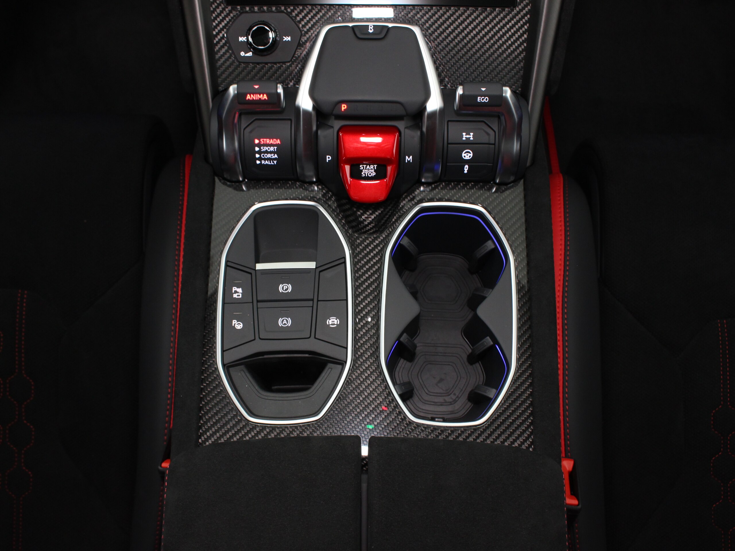 2024 Lamborghini Urus Performante — Photo 15 / 27