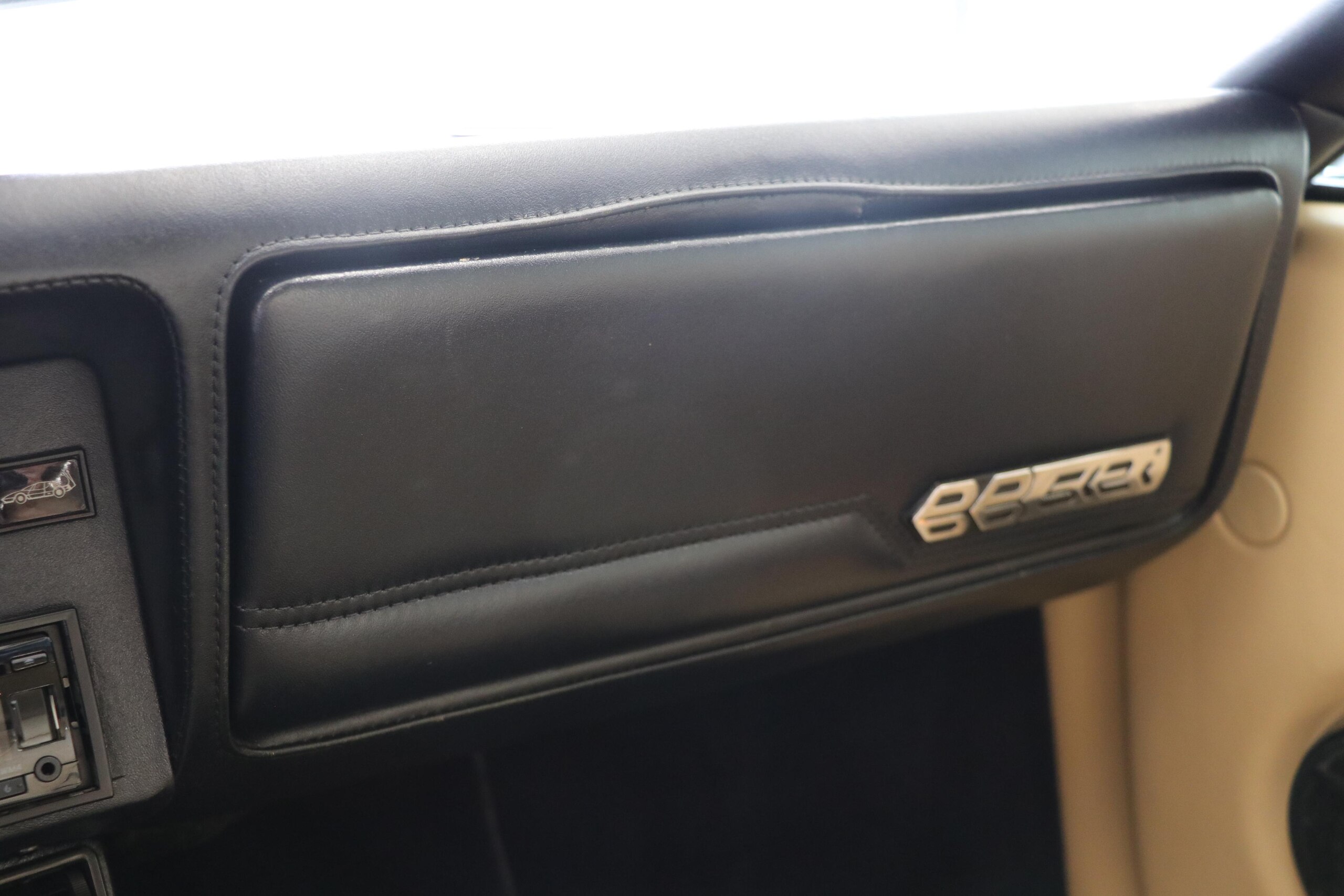 1982 Ferrari 512 BBi — Photo 12 / 19