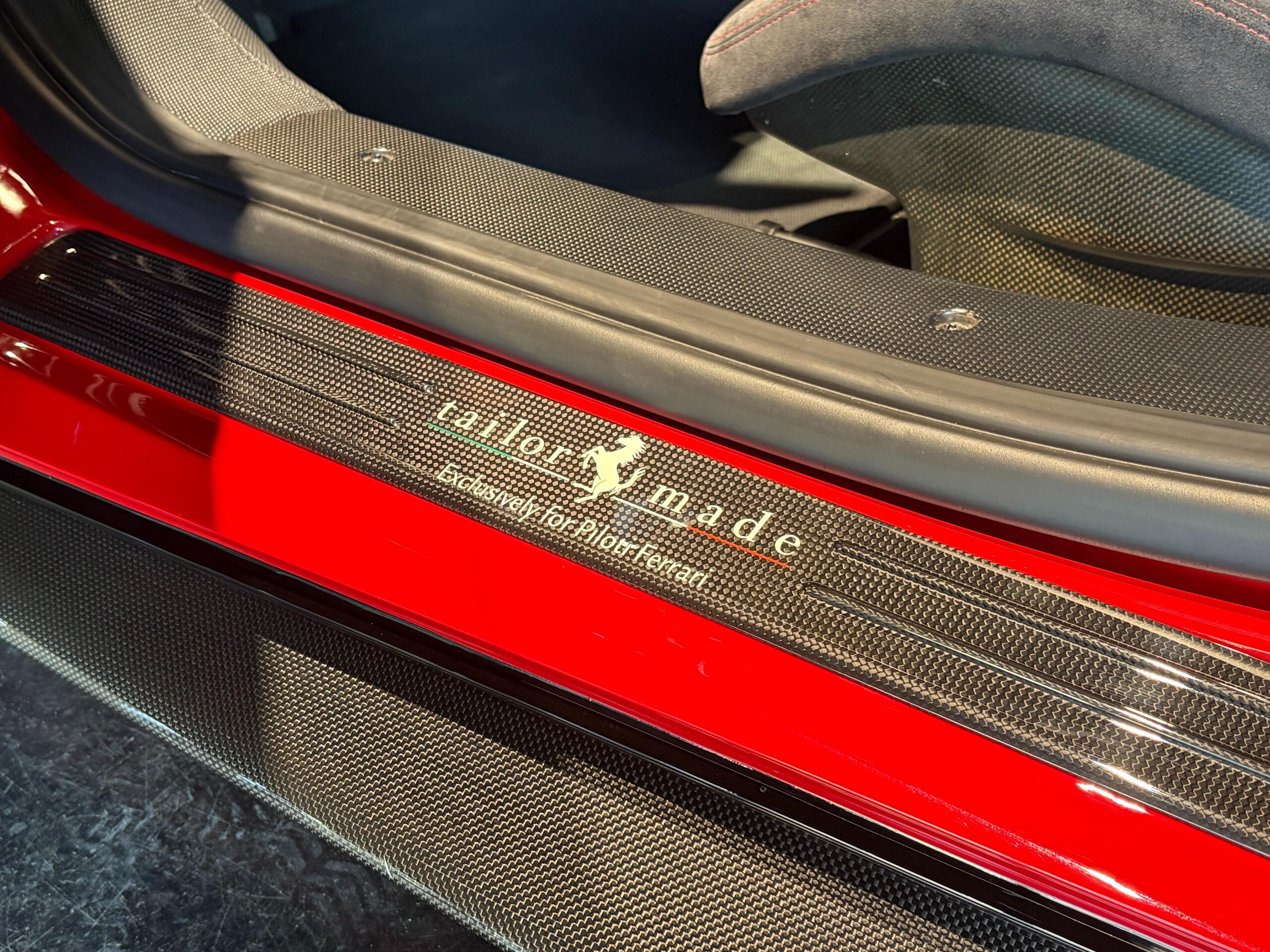 2019 Ferrari 488 Pista Piloti — Photo 7 / 17