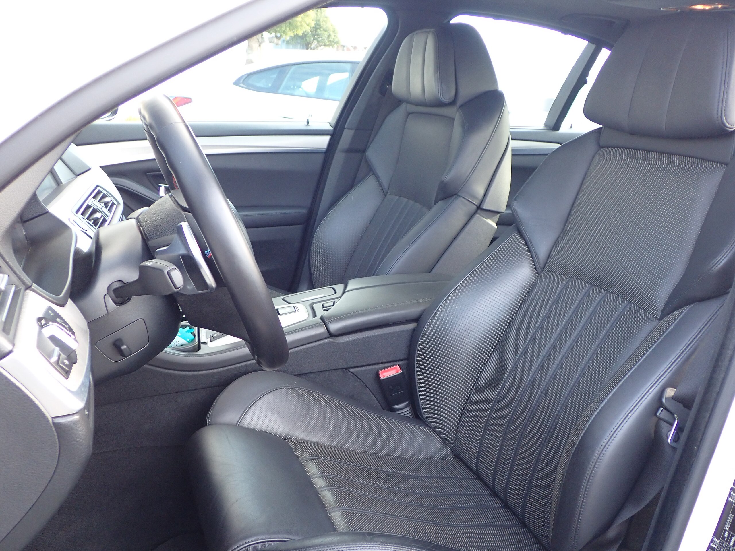 2012 BMW M5 — Photo 16 / 20