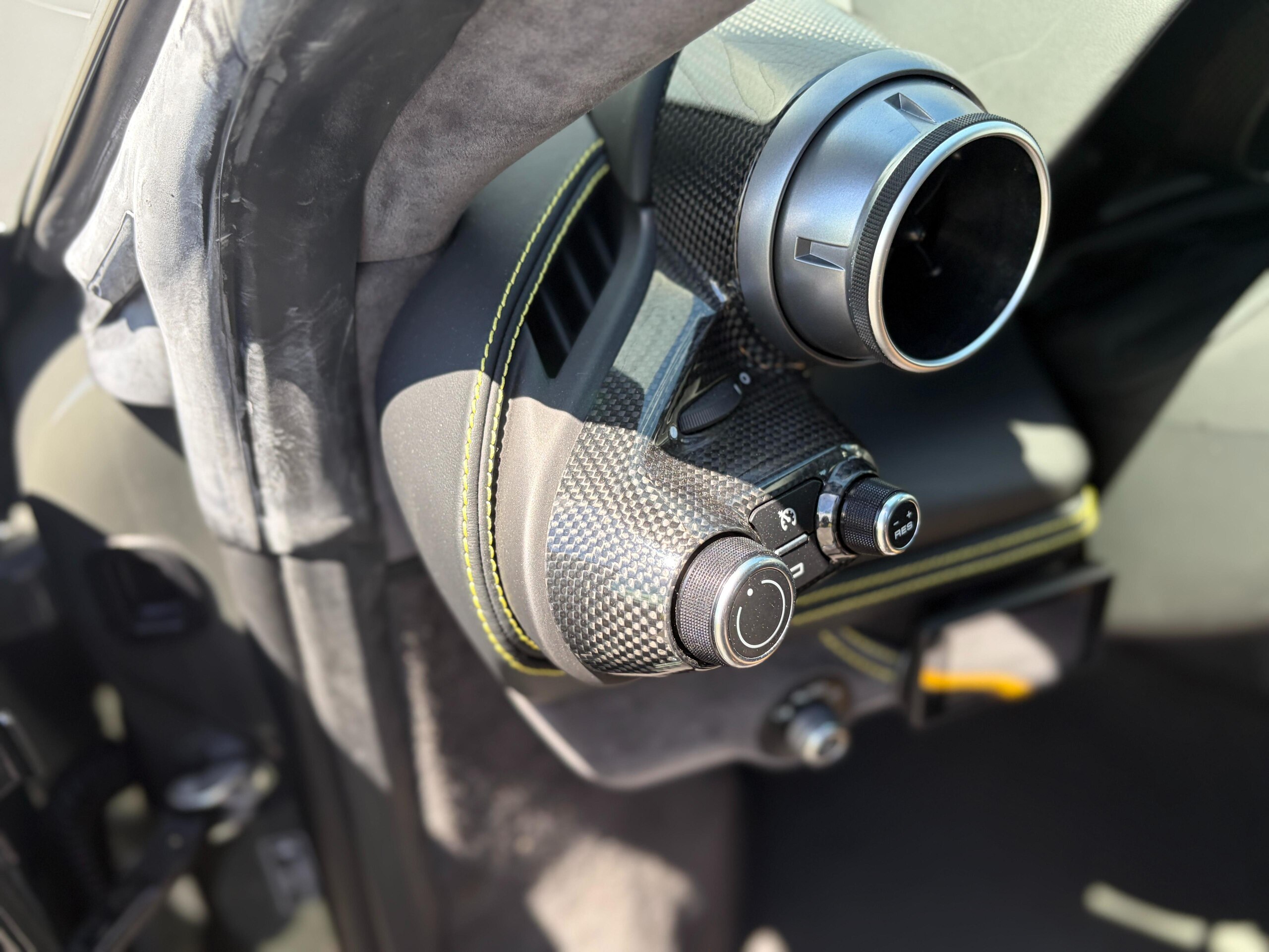 2022 Ferrari F8 Tributo — Photo 8 / 32
