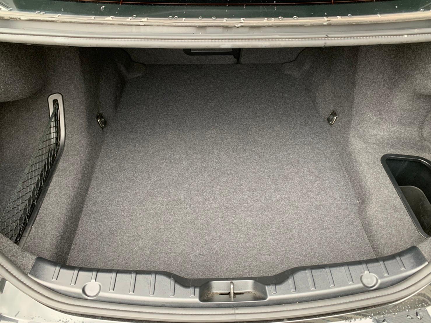 2014 BMW 528i Luxury — Photo 11 / 13