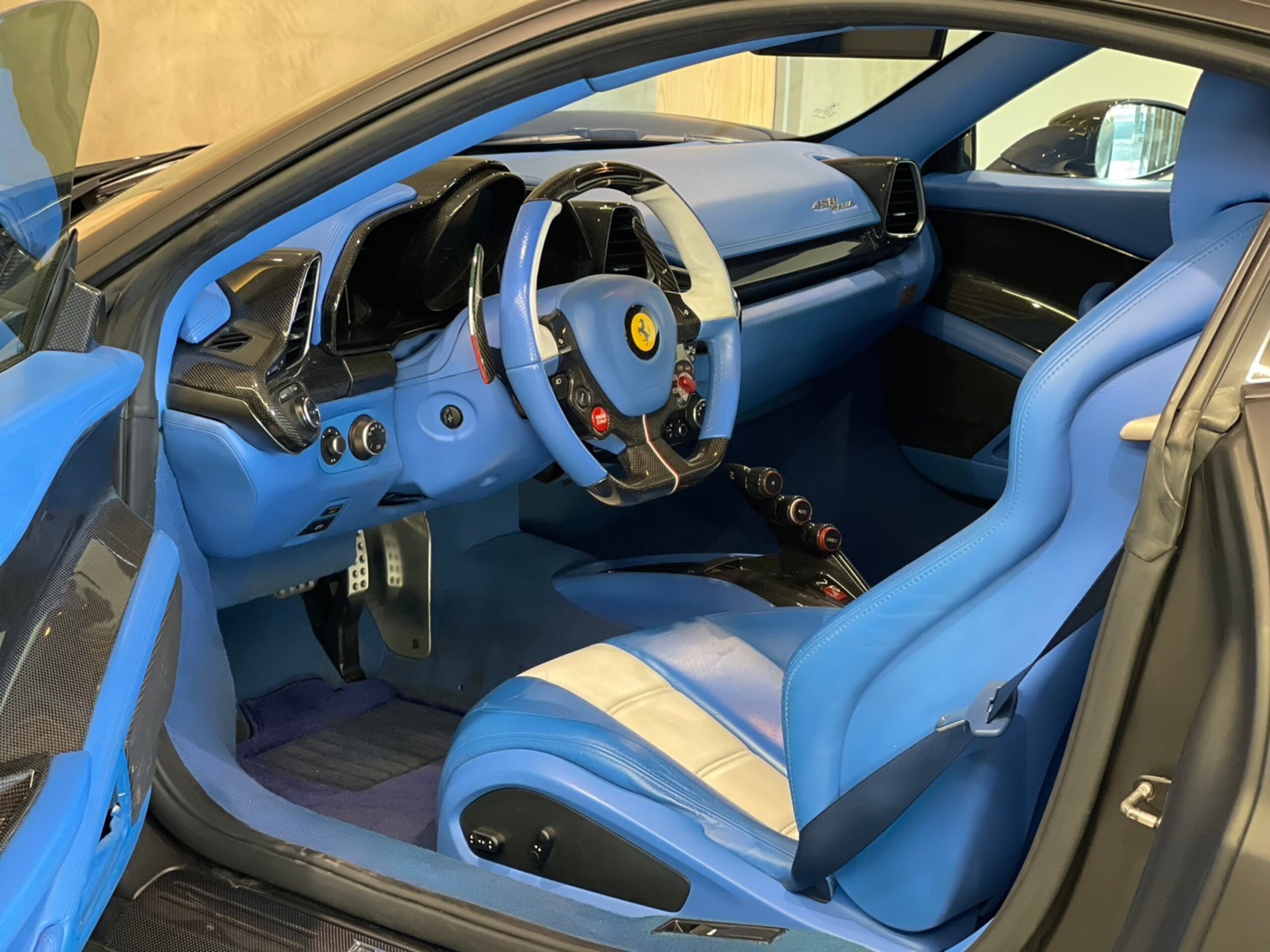 2010 Ferrari 458 Italia F1 DCT — Photo 11 / 21