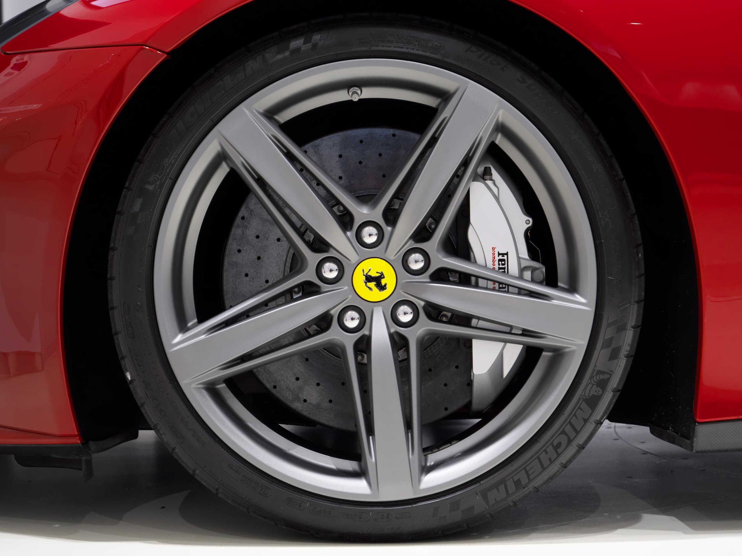 2014 Ferrari F12 Berlinetta — Photo 18 / 19