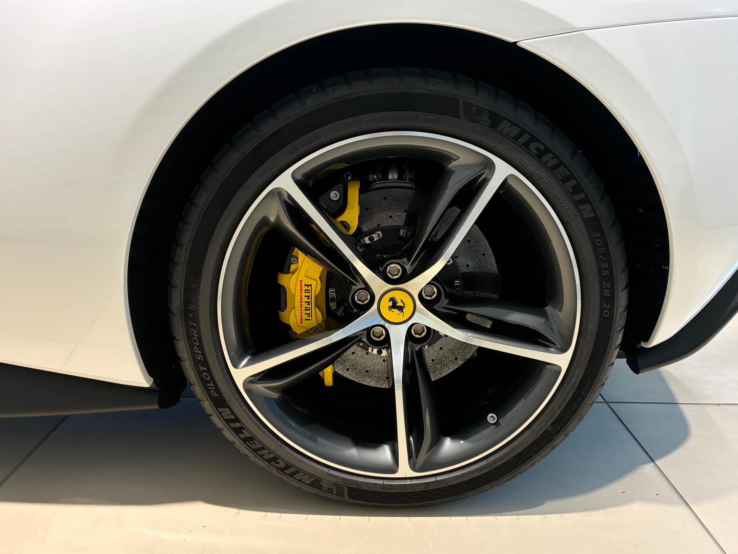 2025 Ferrari 296GTS — Photo 26 / 76