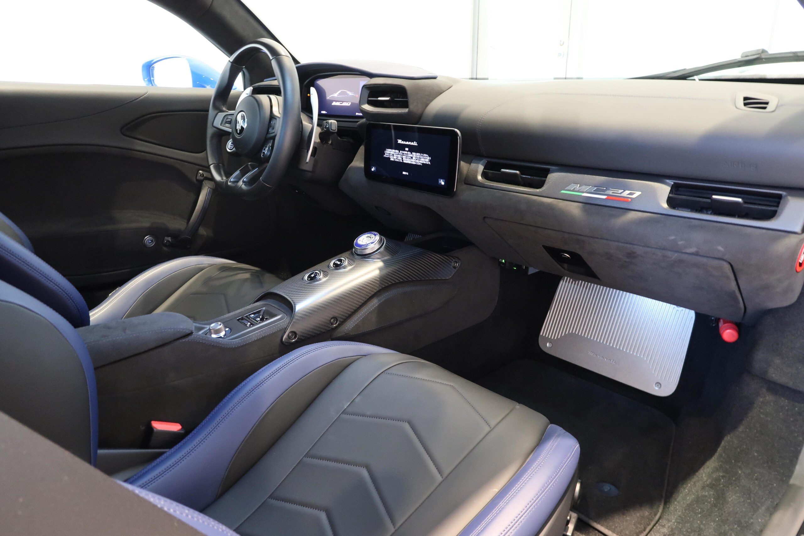 2022 Maserati MC20 — Photo 14 / 24