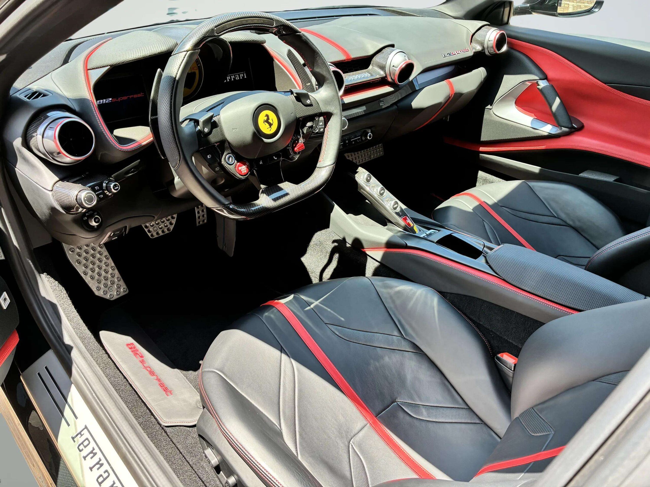 2018 Ferrari 812 Superfast — Photo 6 / 18